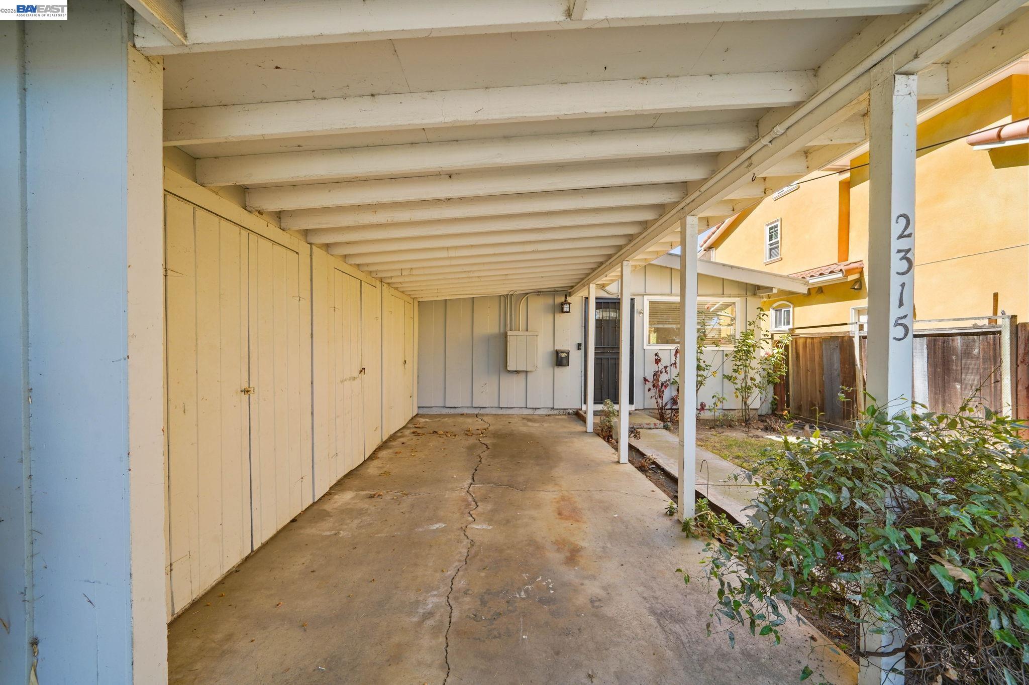 Detail Gallery Image 3 of 30 For 2315 Ralmar Ave, East Palo Alto,  CA 94303 - 3 Beds | 1/1 Baths