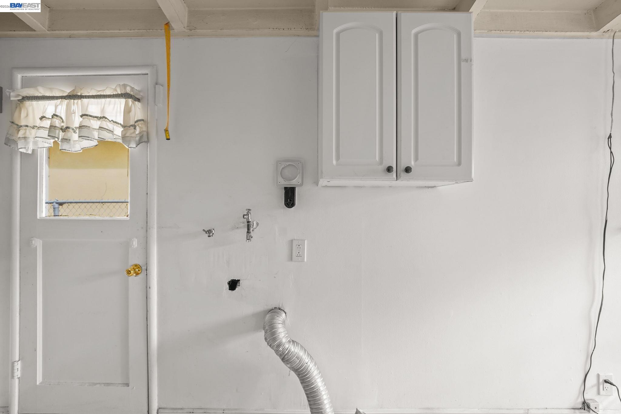 Detail Gallery Image 9 of 30 For 2315 Ralmar Ave, East Palo Alto,  CA 94303 - 3 Beds | 1/1 Baths