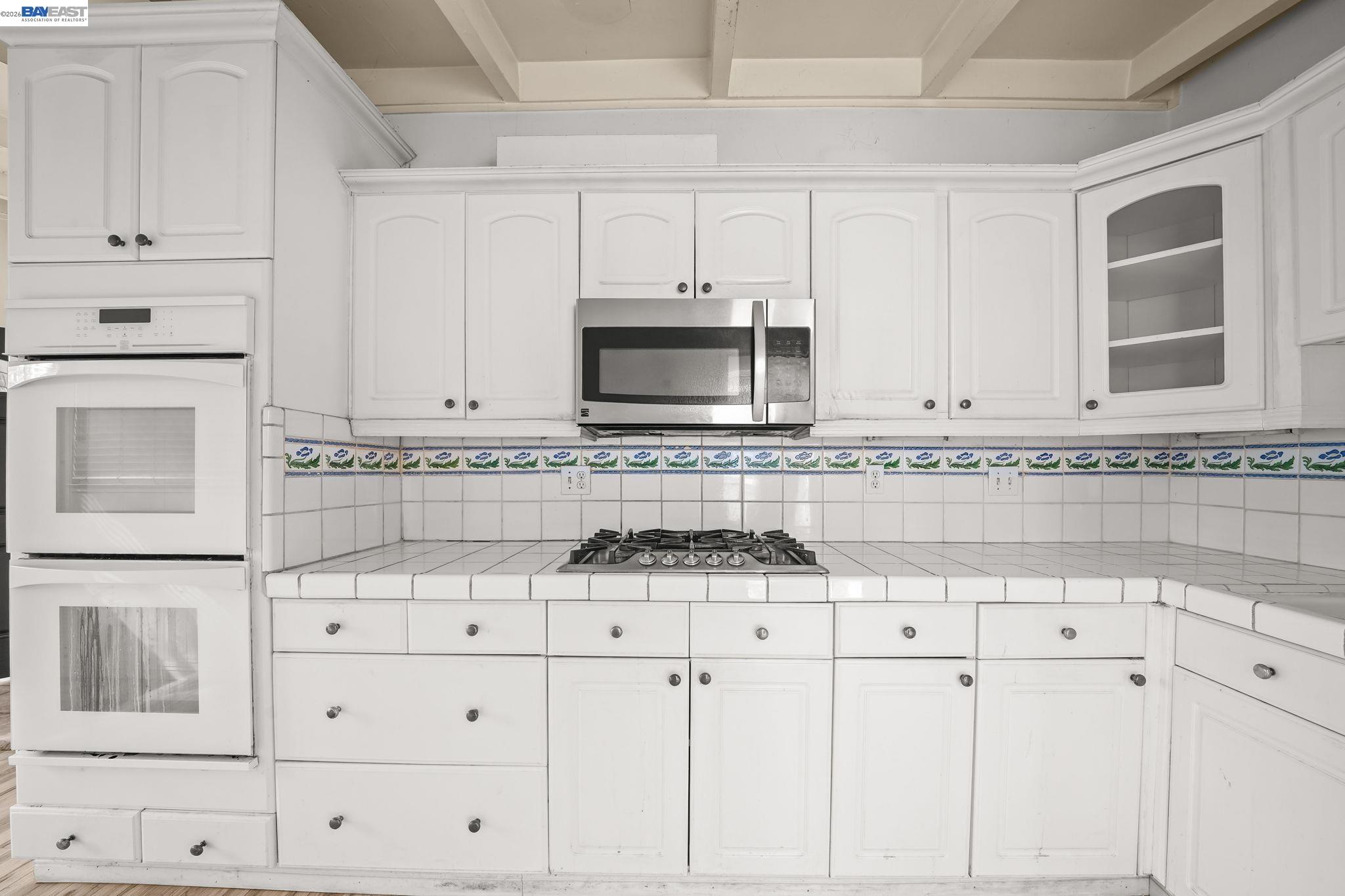 Detail Gallery Image 10 of 30 For 2315 Ralmar Ave, East Palo Alto,  CA 94303 - 3 Beds | 1/1 Baths