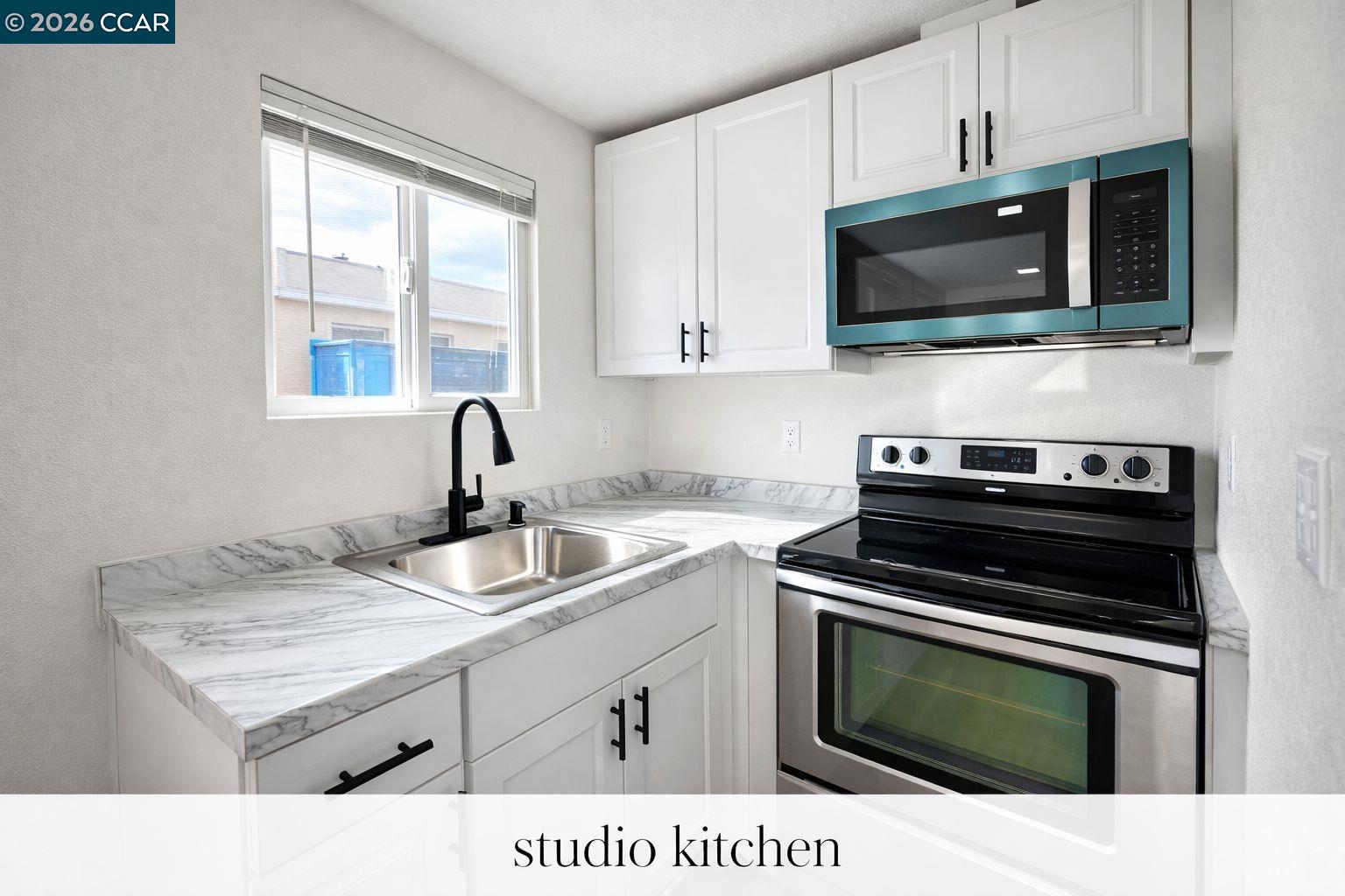 Detail Gallery Image 3 of 18 For 1512 15th St, San Pablo,  CA 94806 - 3 Beds | 2 Baths