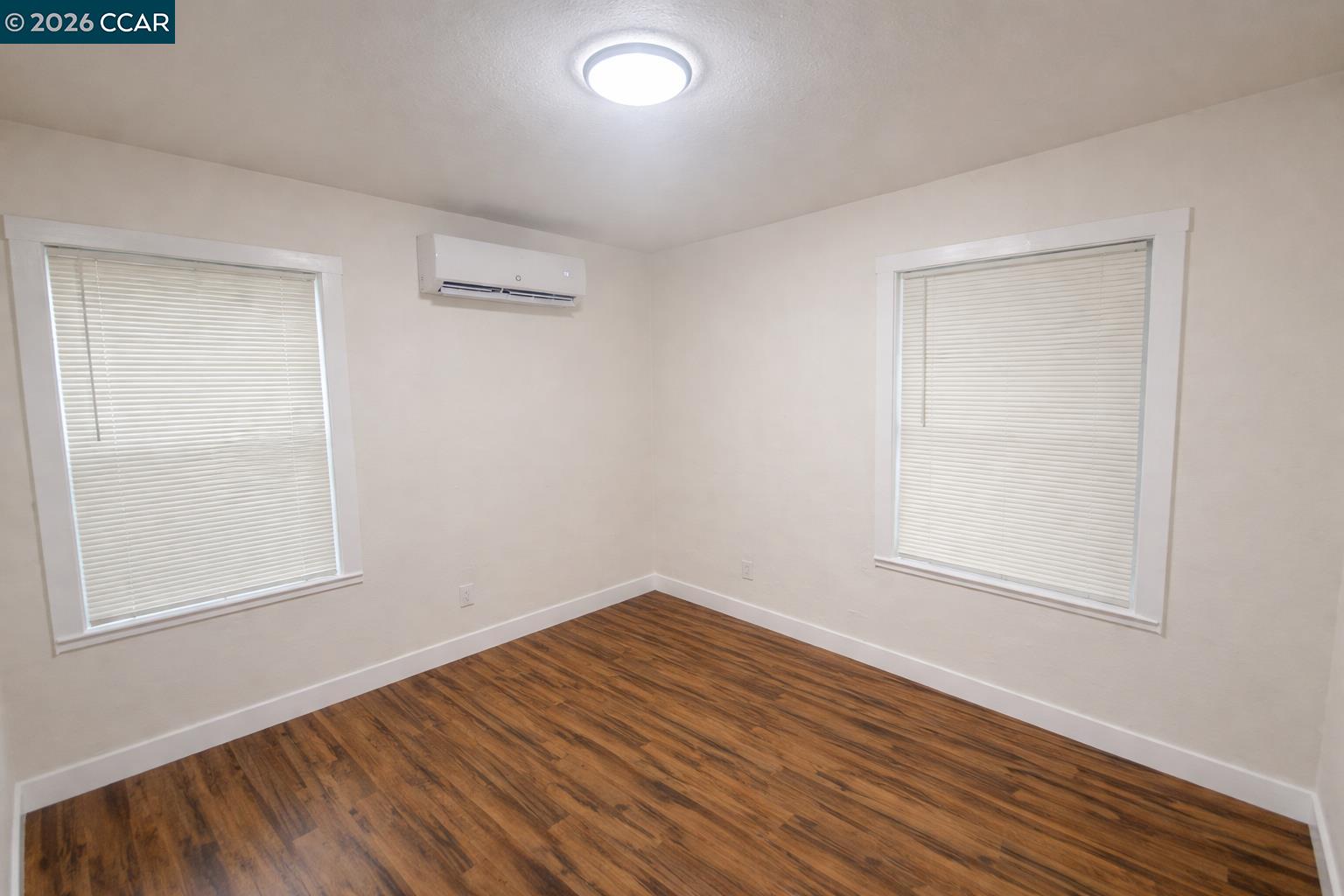 Detail Gallery Image 8 of 16 For 3743 23rd Ave, Sacramento,  CA 95820 - 3 Beds | 1 Baths