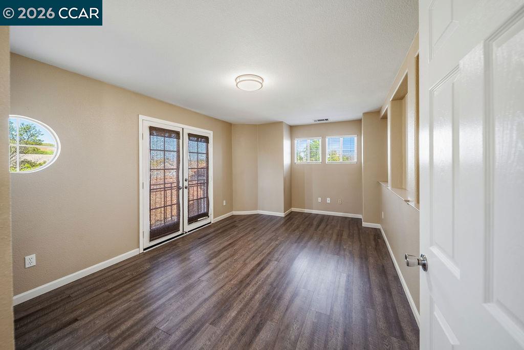 Detail Gallery Image 34 of 41 For 4855 Greencastle Way, Antioch,  CA 94531 - 5 Beds | 3 Baths