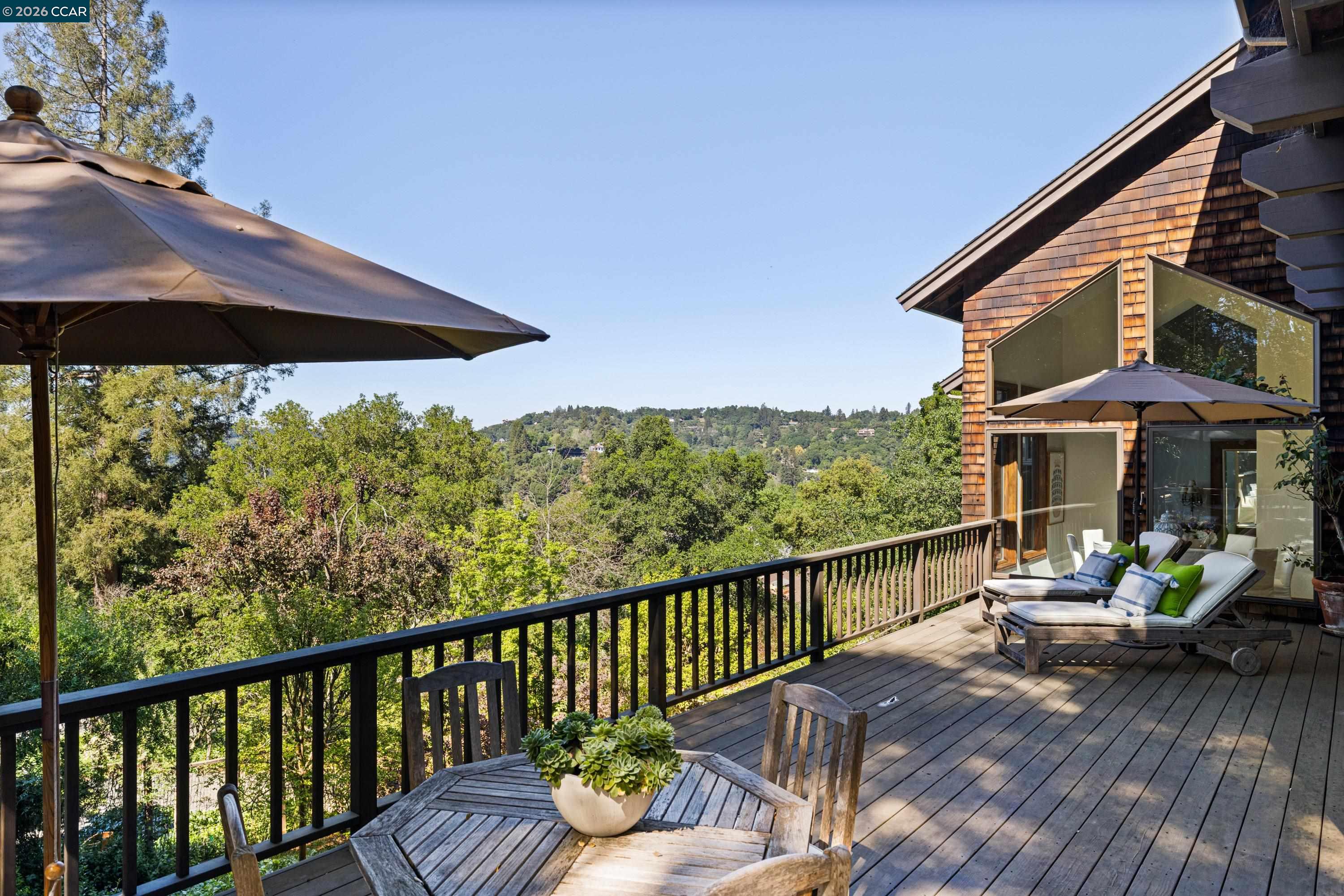 Detail Gallery Image 31 of 36 For 85 La Cuesta Rd., Orinda,  CA 94563 - 4 Beds | 3/1 Baths