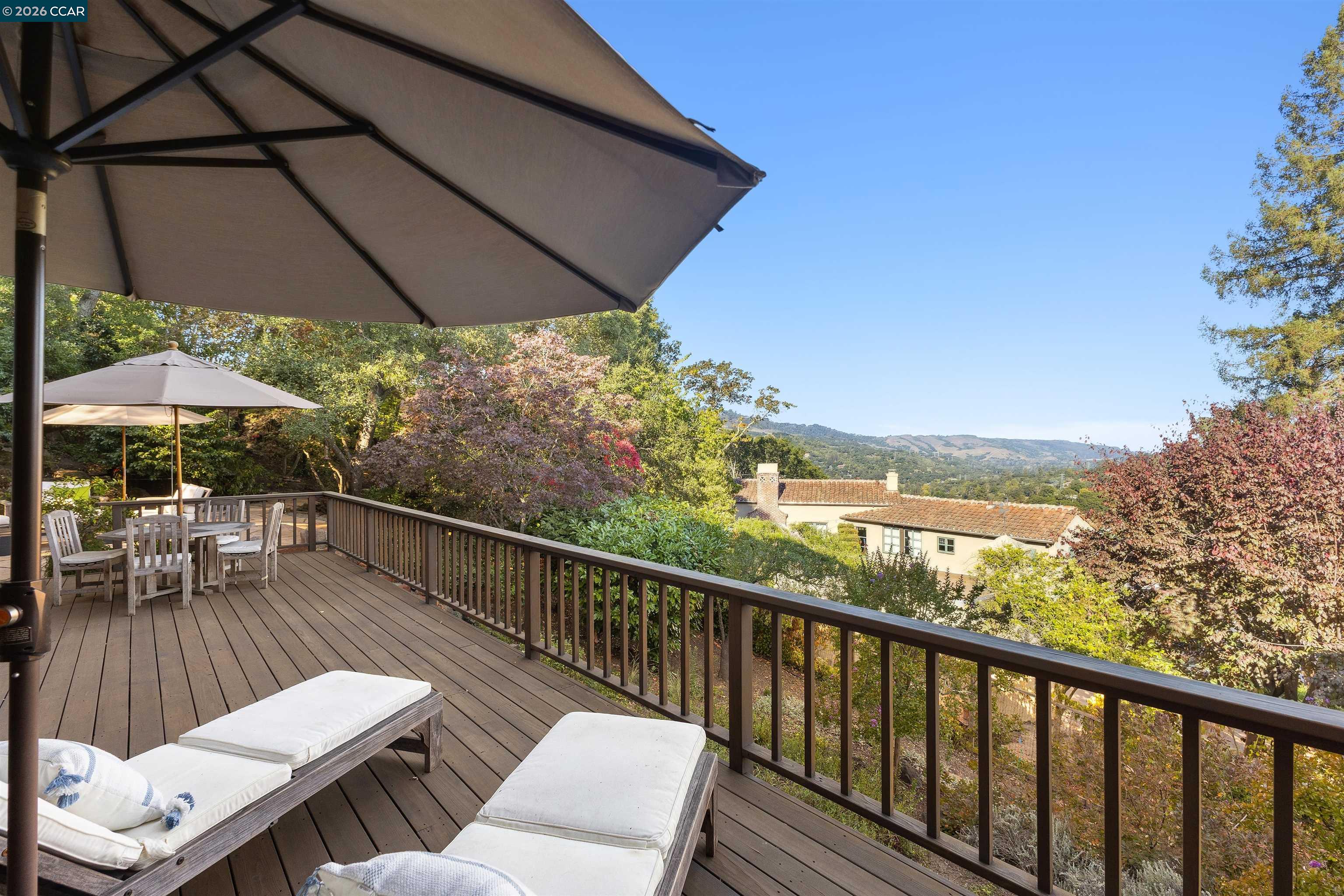 Detail Gallery Image 32 of 36 For 85 La Cuesta Rd., Orinda,  CA 94563 - 4 Beds | 3/1 Baths