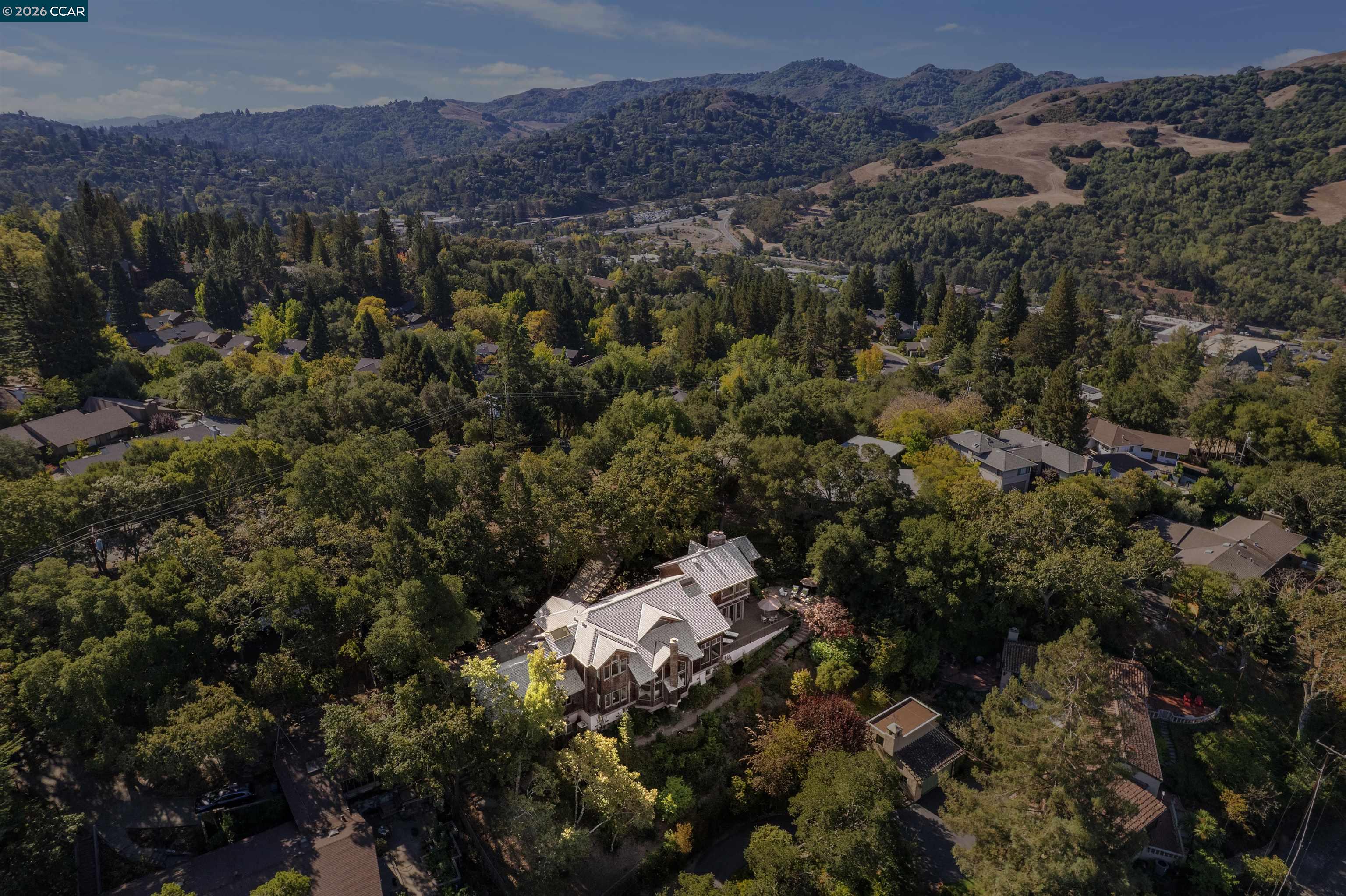 Detail Gallery Image 34 of 36 For 85 La Cuesta Rd., Orinda,  CA 94563 - 4 Beds | 3/1 Baths