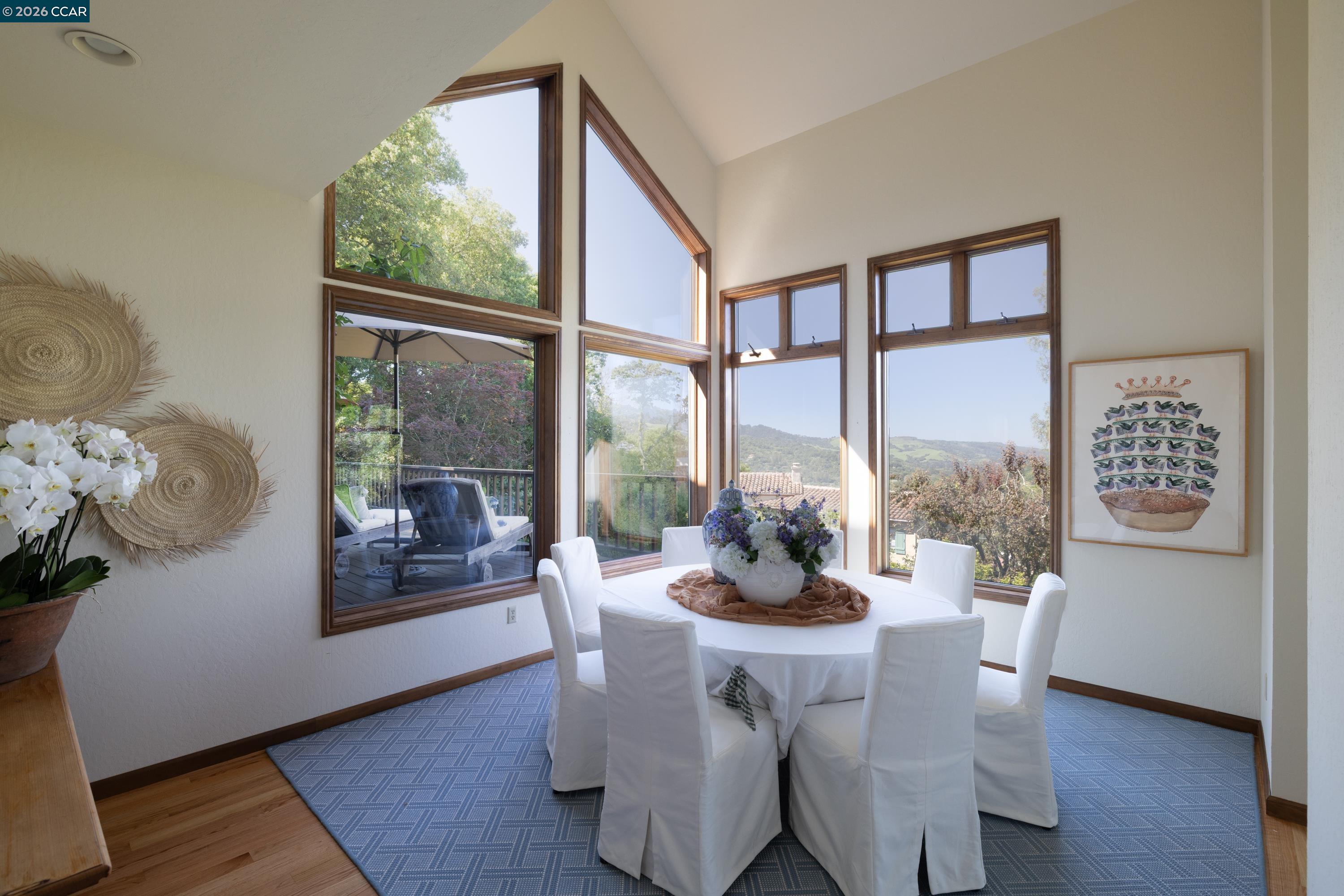 Detail Gallery Image 7 of 36 For 85 La Cuesta Rd., Orinda,  CA 94563 - 4 Beds | 3/1 Baths