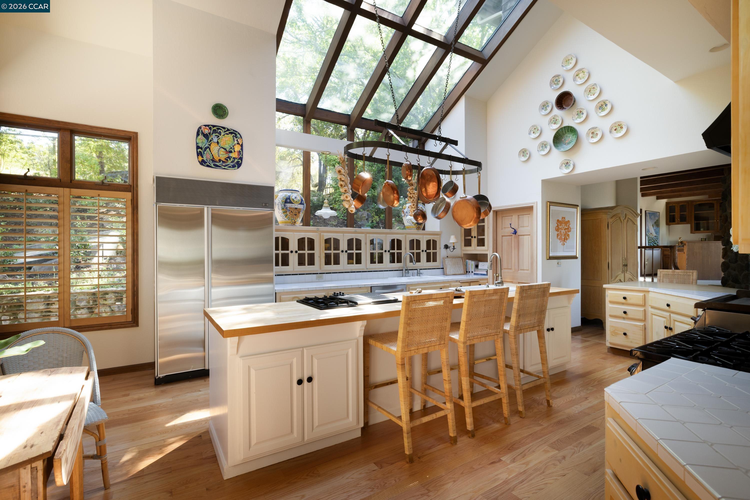 Detail Gallery Image 9 of 36 For 85 La Cuesta Rd., Orinda,  CA 94563 - 4 Beds | 3/1 Baths