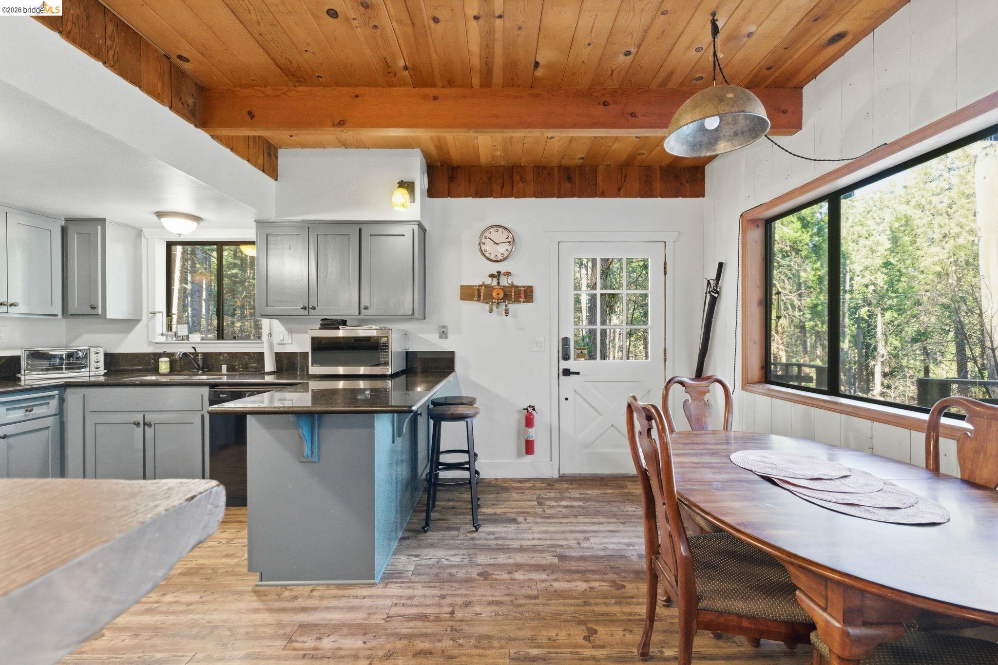 Detail Gallery Image 14 of 42 For 1273 Lilac Dr, Arnold,  CA 95223 - 3 Beds | 2/1 Baths