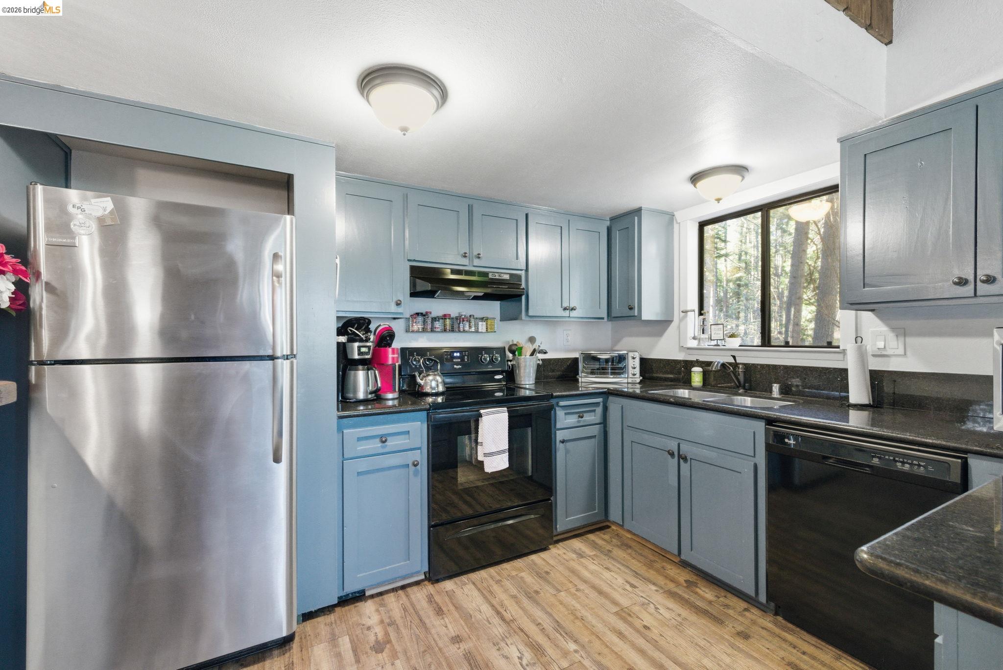 Detail Gallery Image 9 of 42 For 1273 Lilac Dr, Arnold,  CA 95223 - 3 Beds | 2/1 Baths