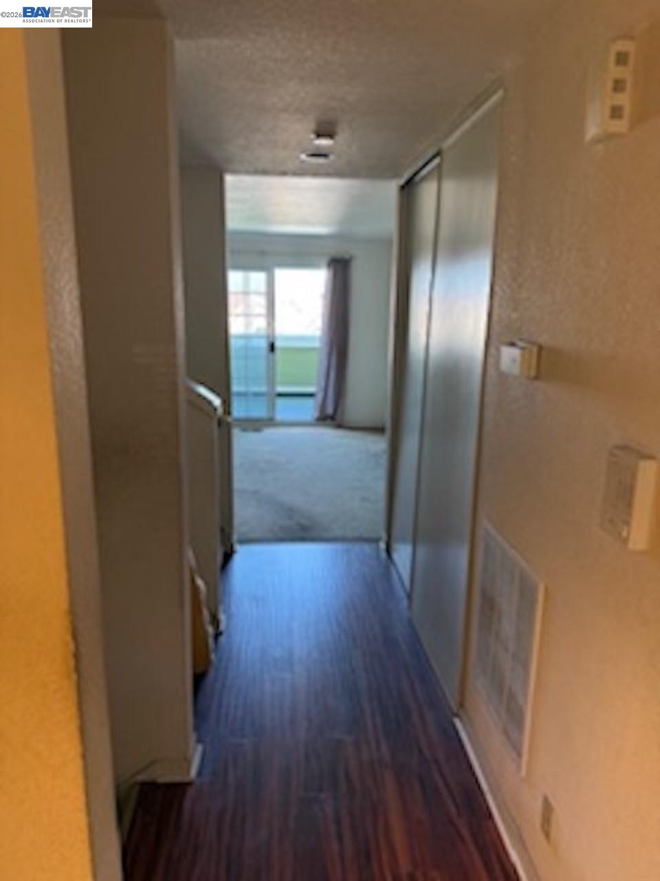 Detail Gallery Image 5 of 20 For 11 Rebecca Ln, San Francisco,  CA 94124 - 2 Beds | 2 Baths