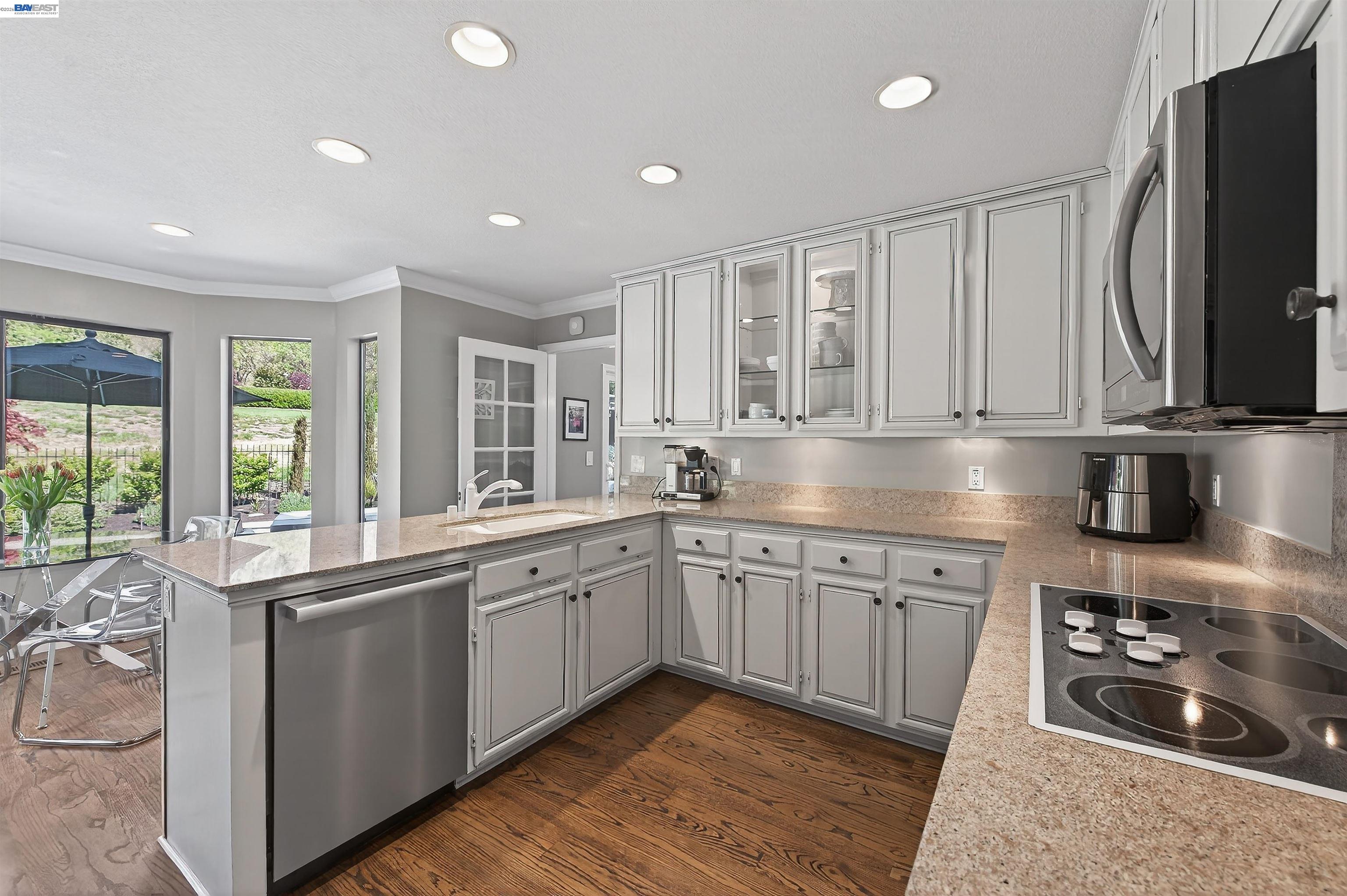 Detail Gallery Image 12 of 40 For 513 Buttonwood Drive, Danville,  CA 94506 - 4 Beds | 3 Baths