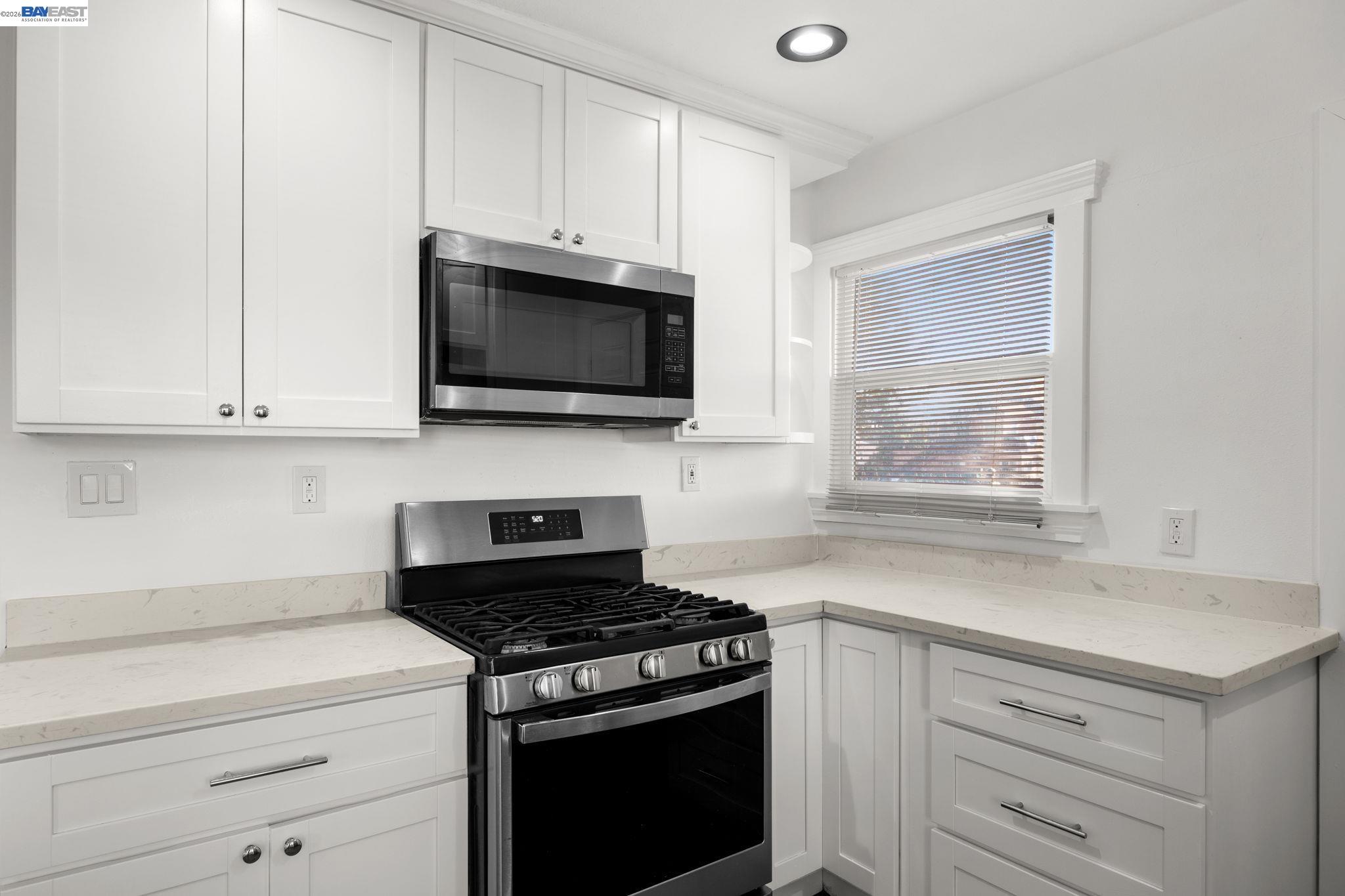 Detail Gallery Image 27 of 39 For 2218 82nd Ave, Oakland,  CA 94605 - – Beds | – Baths