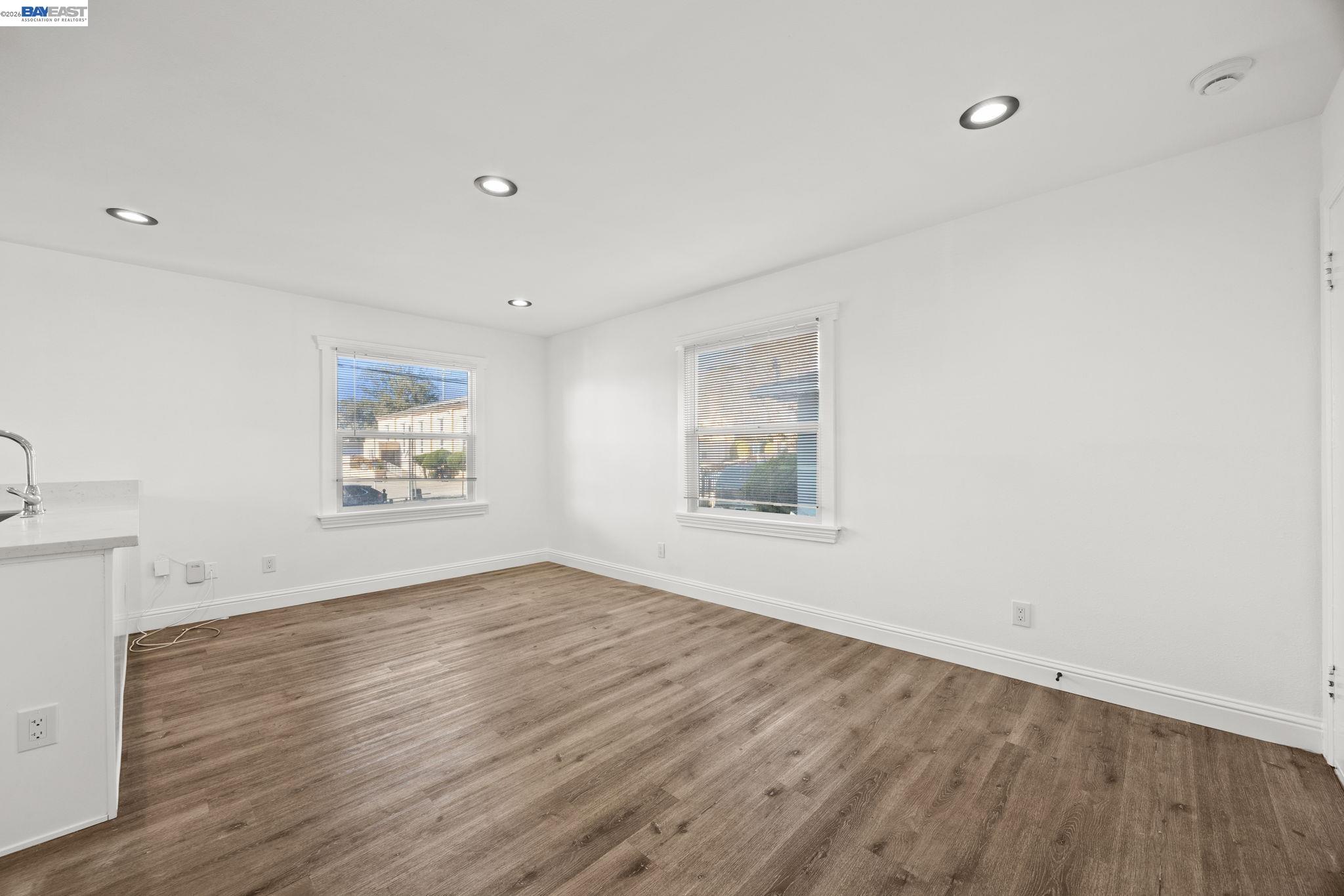 Detail Gallery Image 4 of 39 For 2218 82nd Ave, Oakland,  CA 94605 - – Beds | – Baths