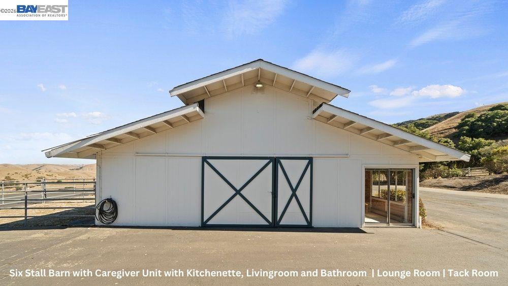 Detail Gallery Image 7 of 60 For 5280 Sheridan Rd, Fremont,  CA 94586 - 4 Beds | 4/1 Baths