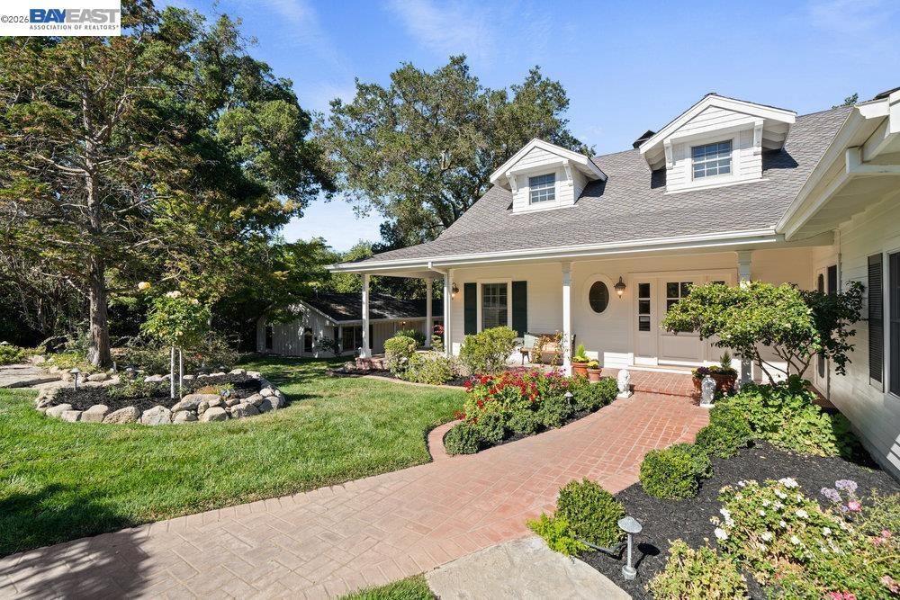 Detail Gallery Image 9 of 60 For 5280 Sheridan Rd, Fremont,  CA 94586 - 4 Beds | 4/1 Baths