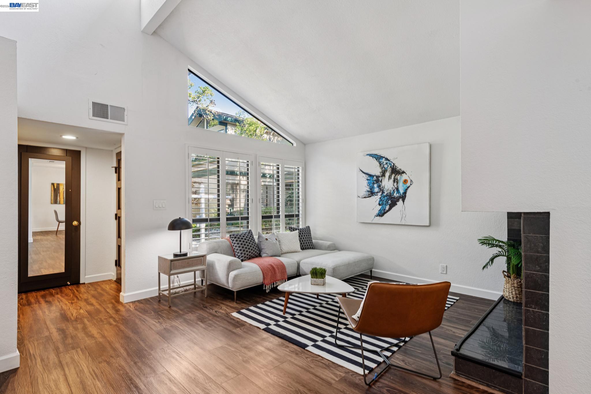 Photo #4: 41128113 Listing: Photo #4