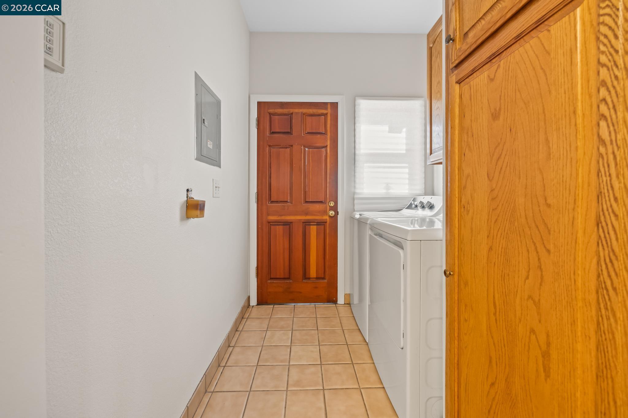 Detail Gallery Image 12 of 47 For 5910 Chabot Rd, Oakland,  CA 94618 - – Beds | – Baths