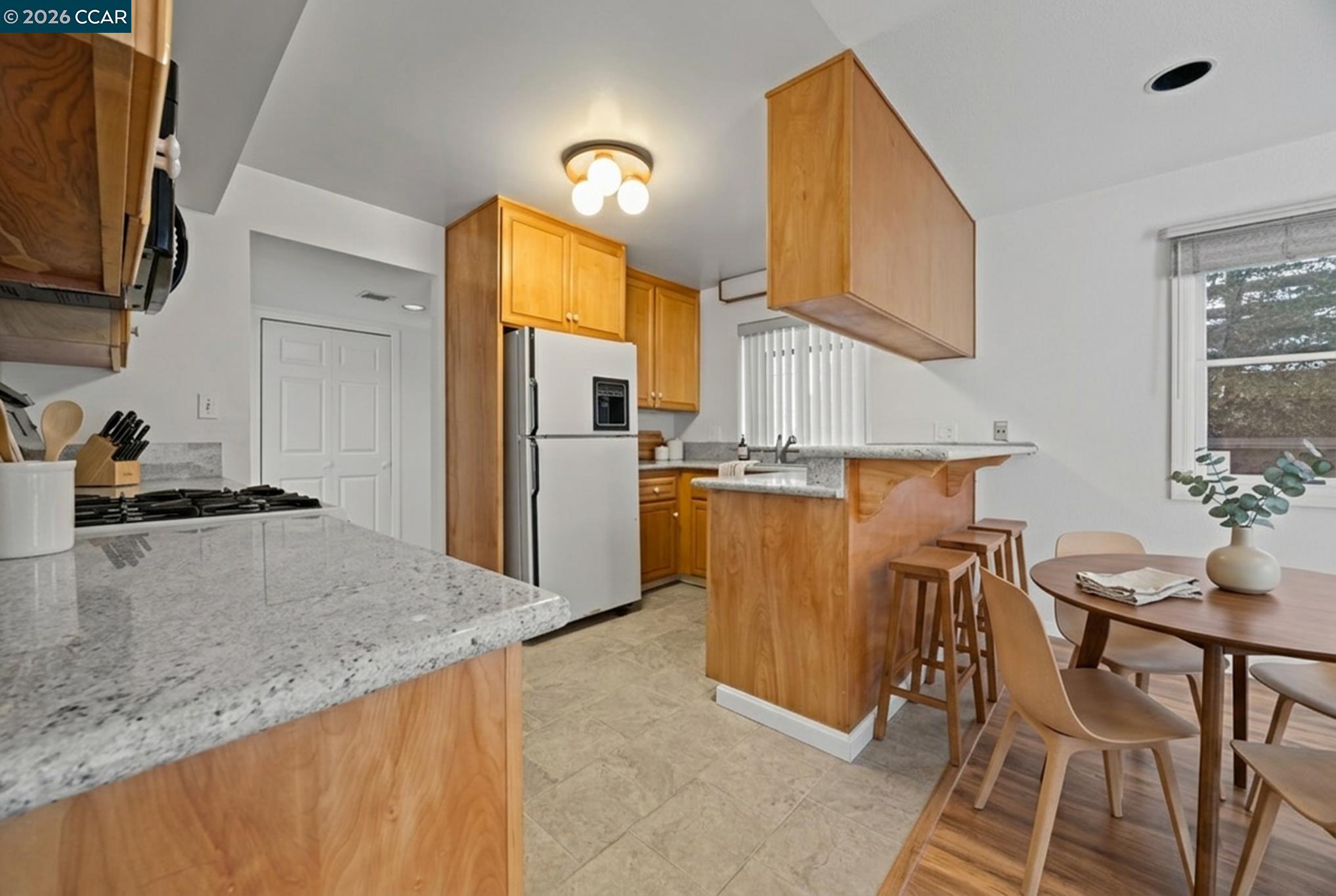 Detail Gallery Image 30 of 47 For 5910 Chabot Rd, Oakland,  CA 94618 - – Beds | – Baths