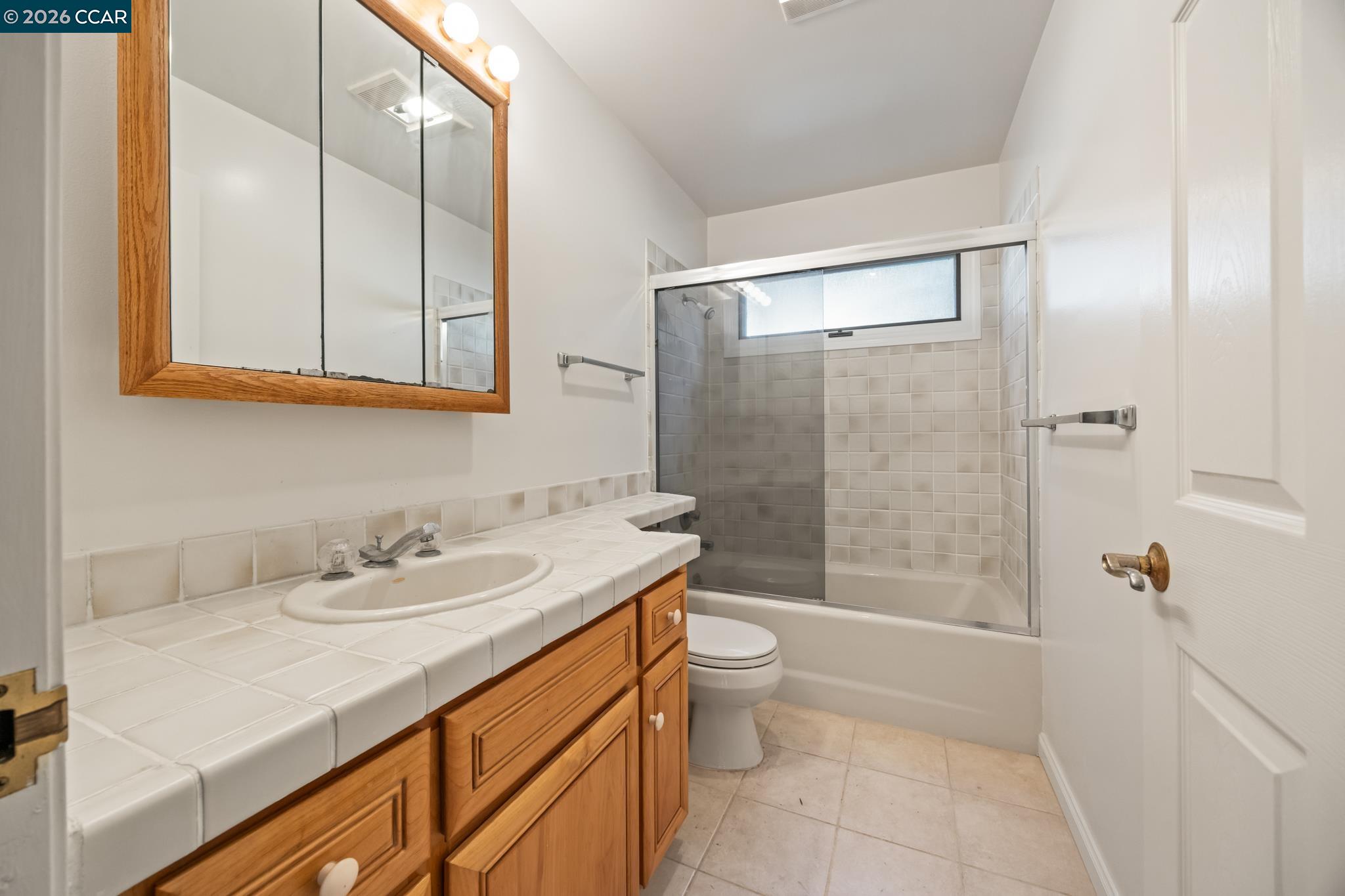 Detail Gallery Image 41 of 47 For 5910 Chabot Rd, Oakland,  CA 94618 - – Beds | – Baths