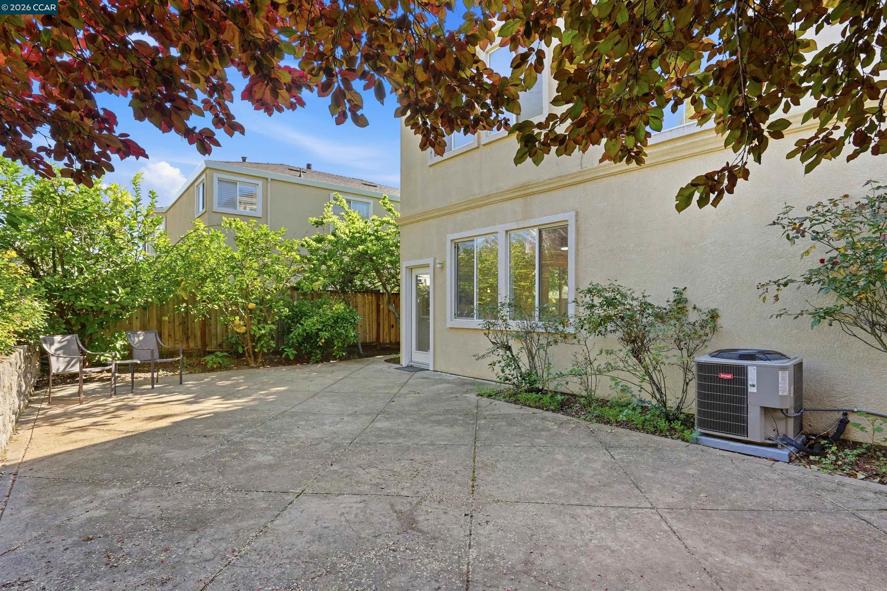 Detail Gallery Image 17 of 18 For 106 Lookout Ct, Hercules,  CA 94547 - 4 Beds | 3 Baths