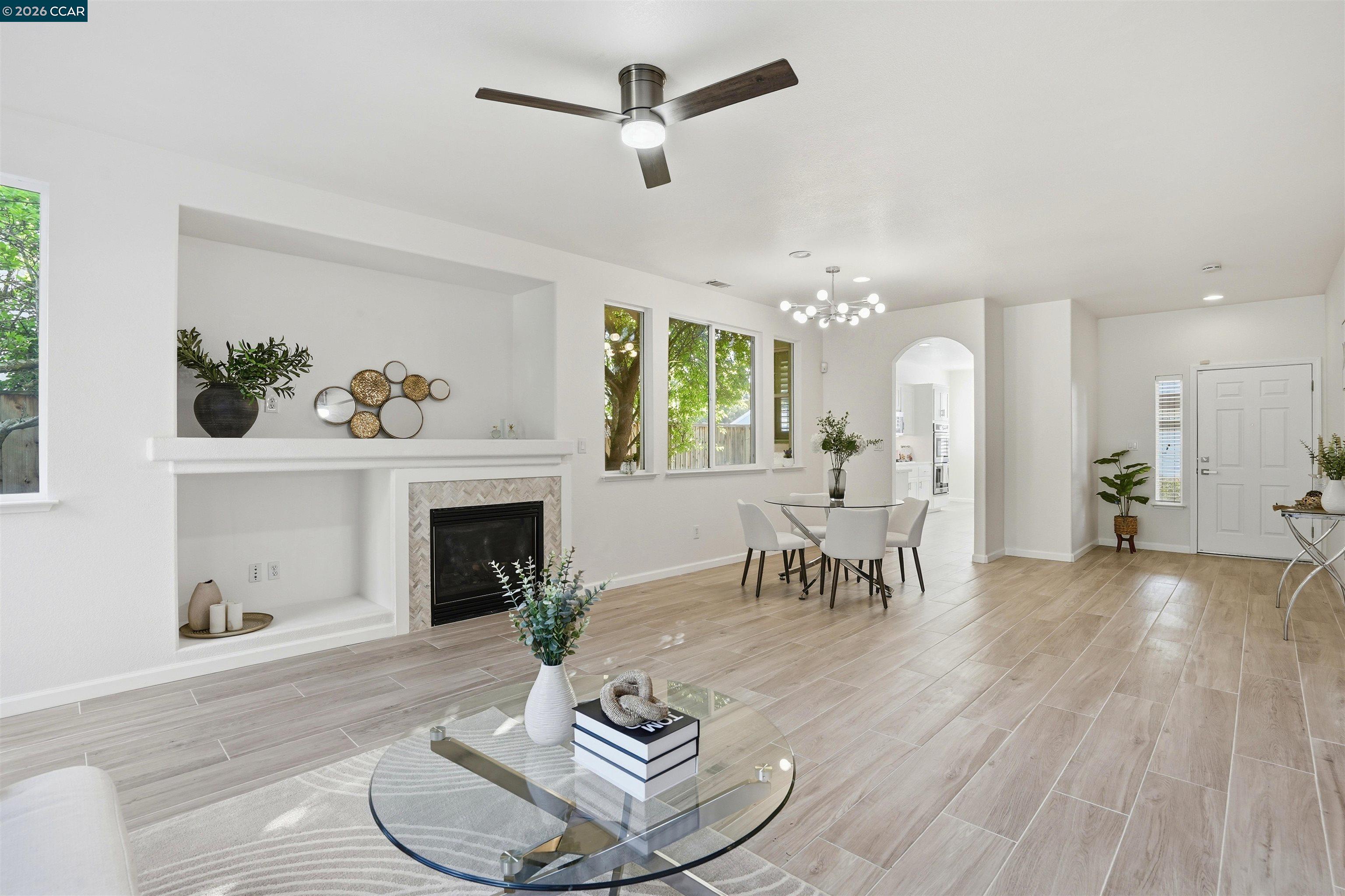 Detail Gallery Image 5 of 18 For 106 Lookout Ct, Hercules,  CA 94547 - 4 Beds | 3 Baths