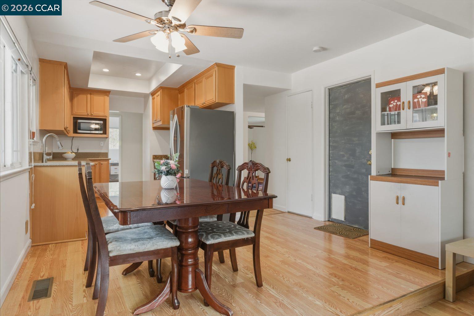 Detail Gallery Image 14 of 60 For 4580 Harper Ct, Pleasanton,  CA 94588 - 3 Beds | 2 Baths