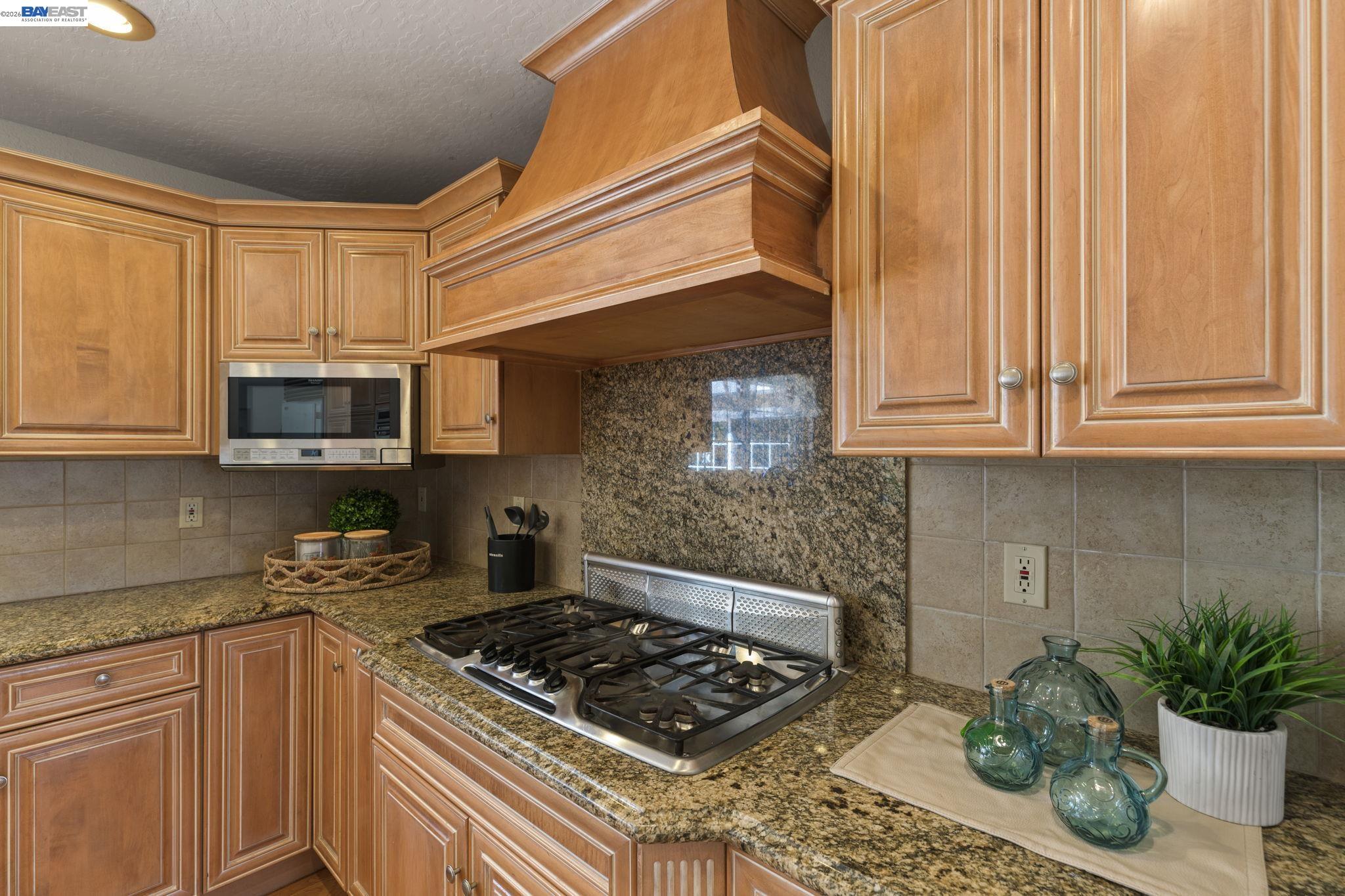 Detail Gallery Image 8 of 60 For 38236 Kimbro St, Fremont,  CA 94536 - 5 Beds | 3 Baths