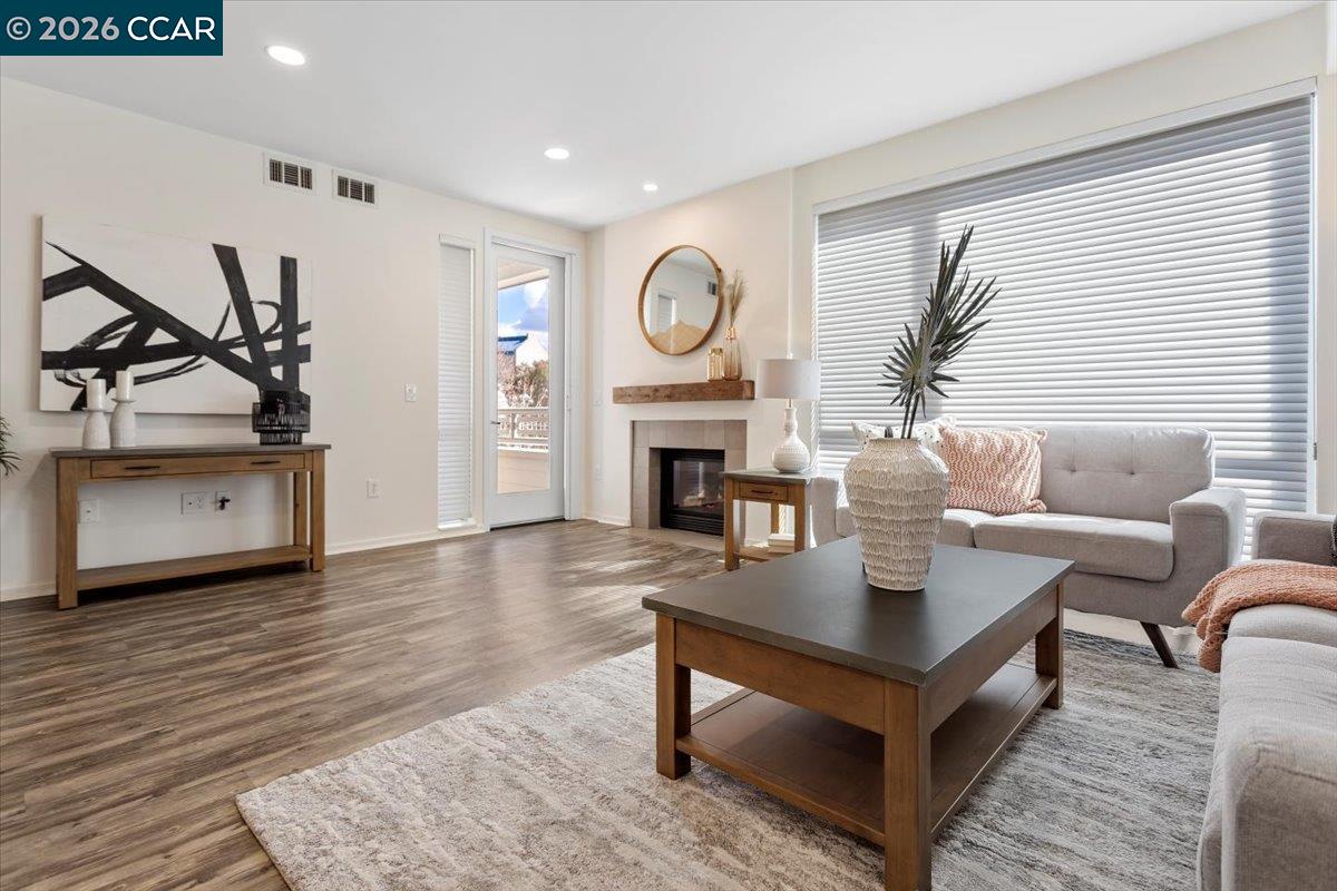 Photo #3: 41128126 Listing: Photo #3