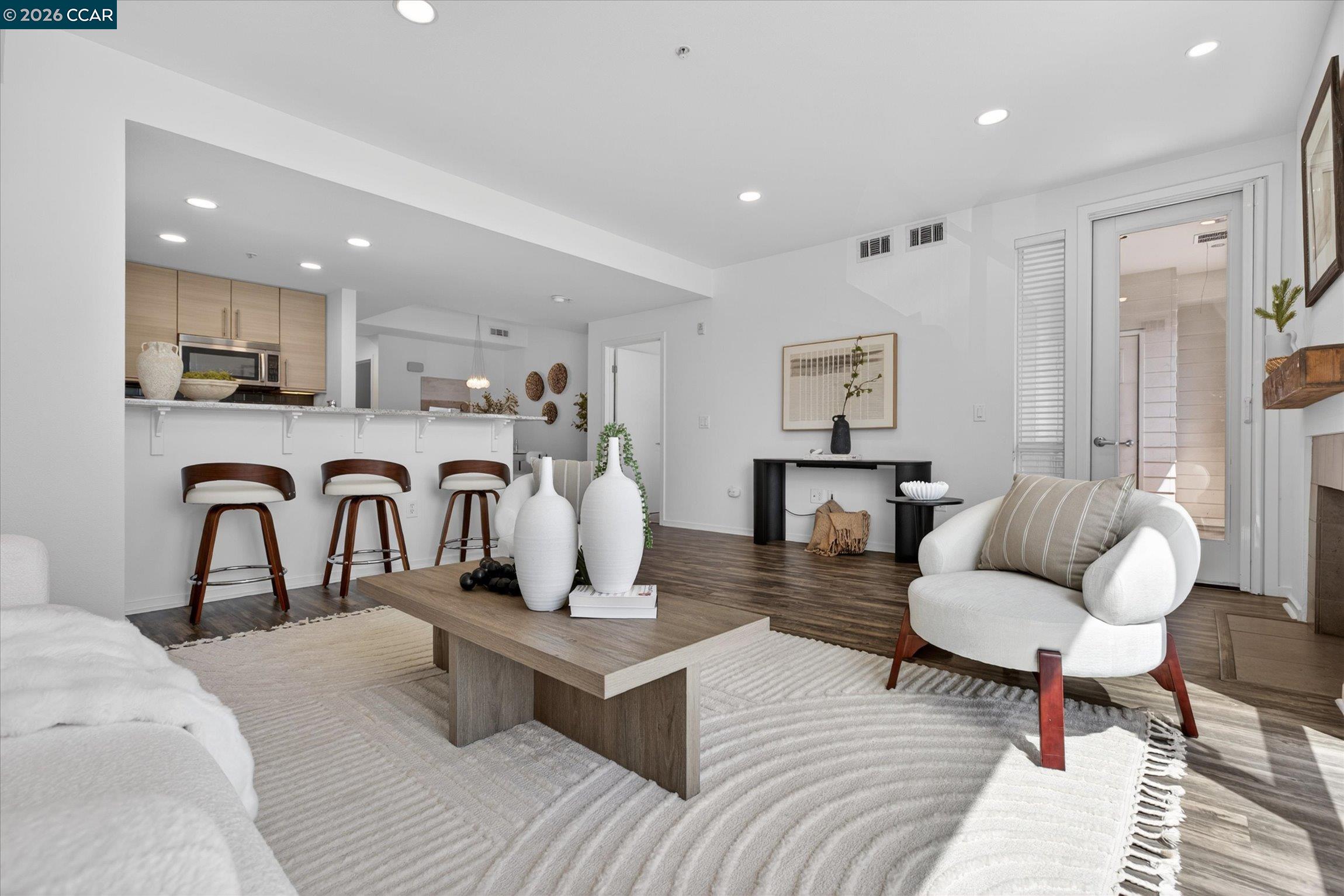 Photo #3: 41128126 Listing: Photo #3