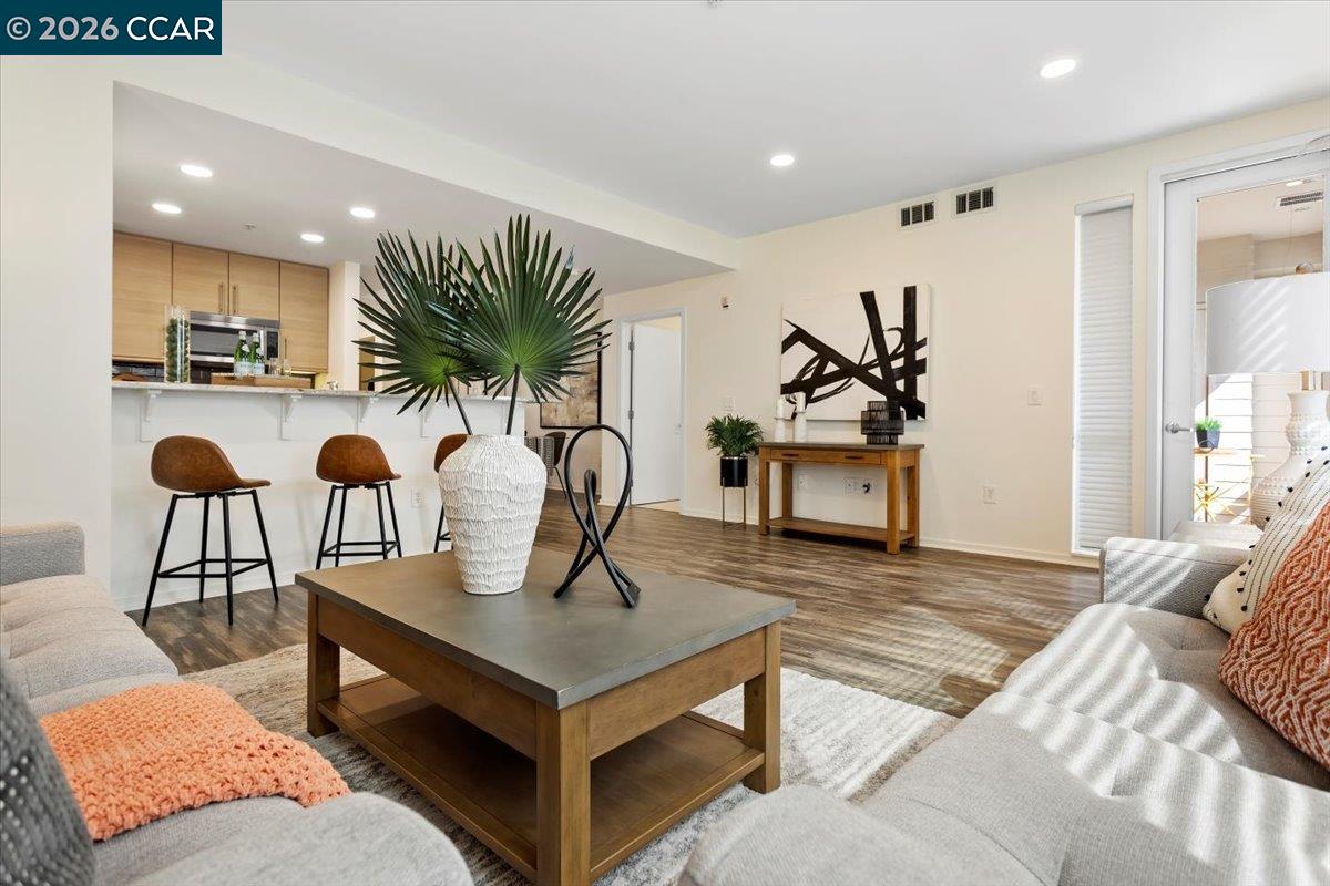 Photo #4: 41128126 Listing: Photo #4