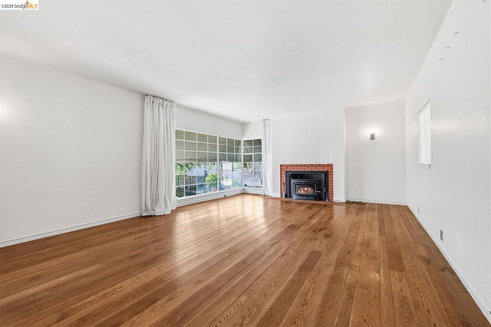 Detail Gallery Image 13 of 53 For 105 Terrace Ave, Sonora,  CA 95370 - 4 Beds | 3/1 Baths