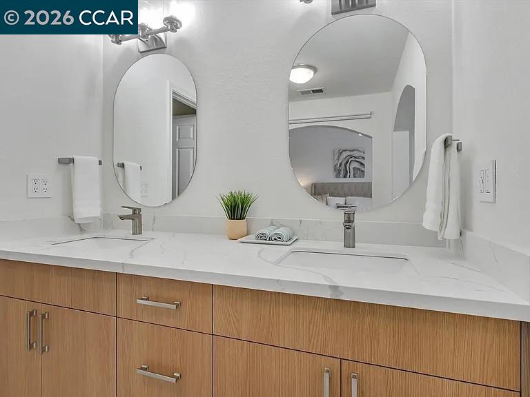 Detail Gallery Image 15 of 21 For 2307 Oak Glen Cir, Martinez,  CA 94553 - 4 Beds | 3 Baths