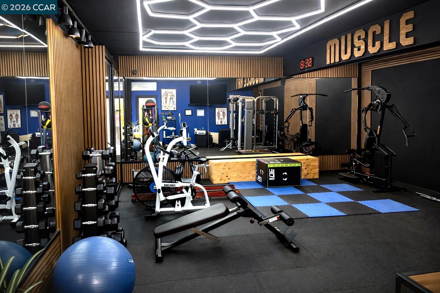 Detail Gallery Image 19 of 21 For 2307 Oak Glen Cir, Martinez,  CA 94553 - 4 Beds | 3 Baths