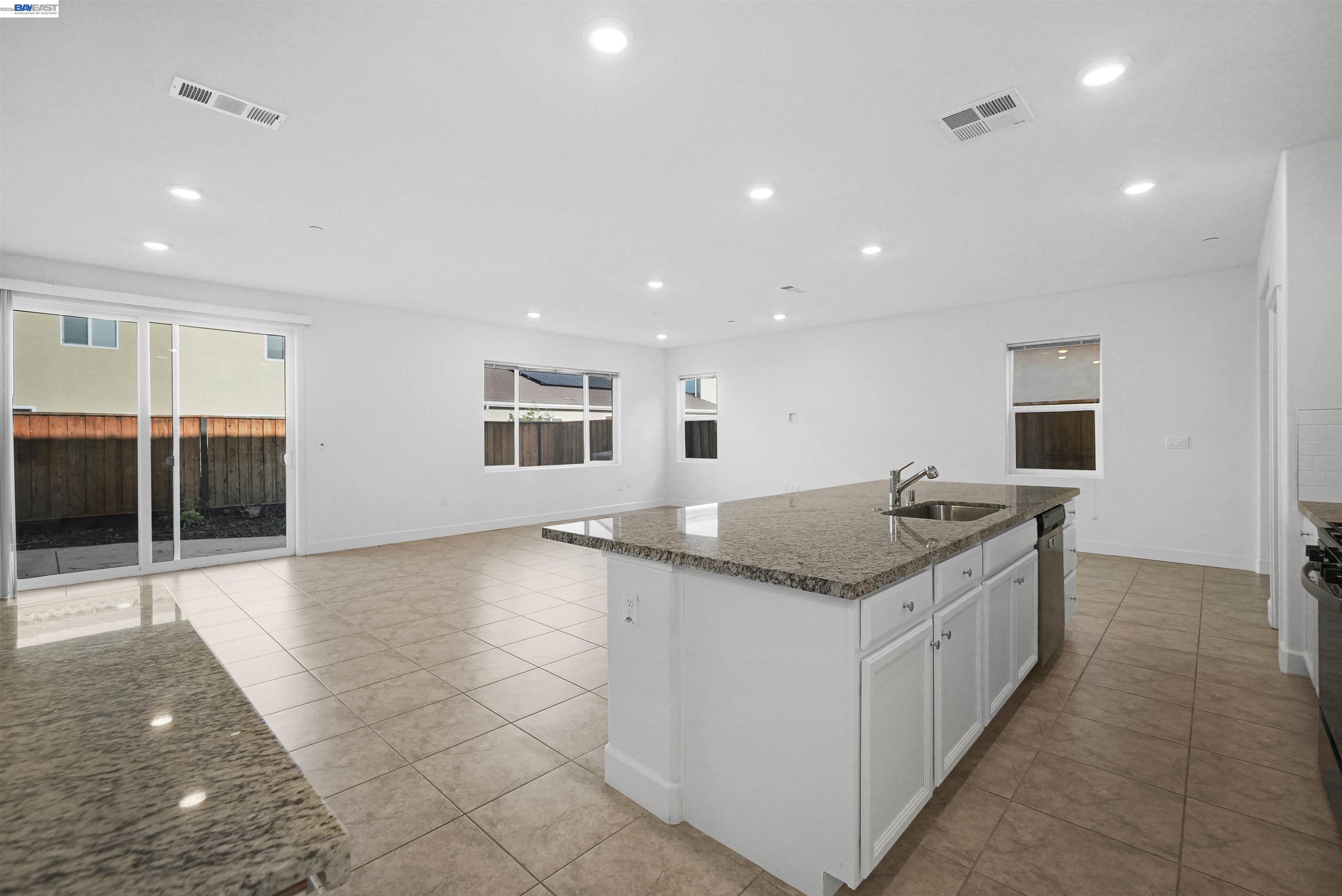 Detail Gallery Image 19 of 55 For 5323 Potter Valley Ln, Antioch,  CA 94531 - 4 Beds | 3 Baths