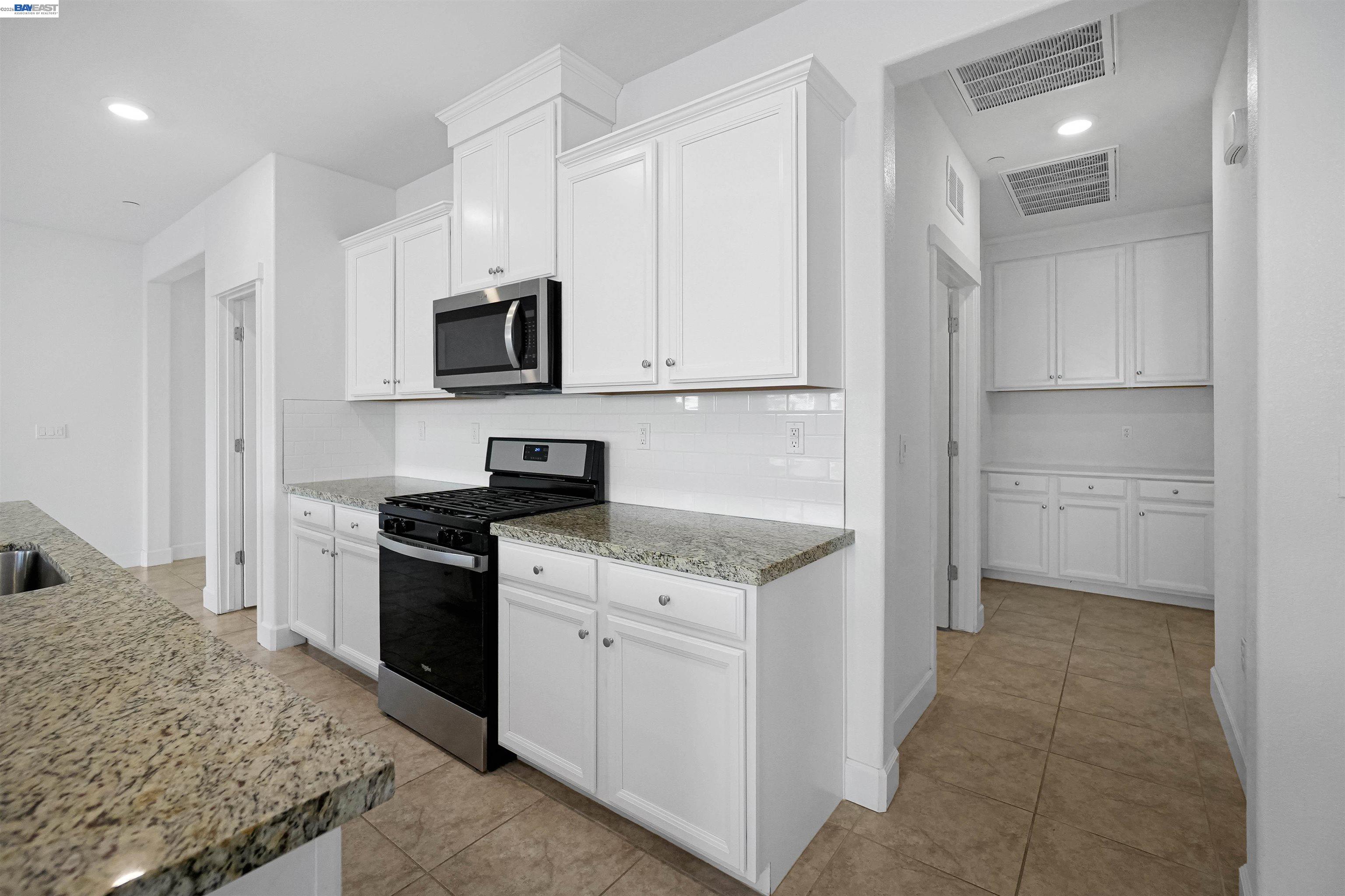 Detail Gallery Image 20 of 55 For 5323 Potter Valley Ln, Antioch,  CA 94531 - 4 Beds | 3 Baths