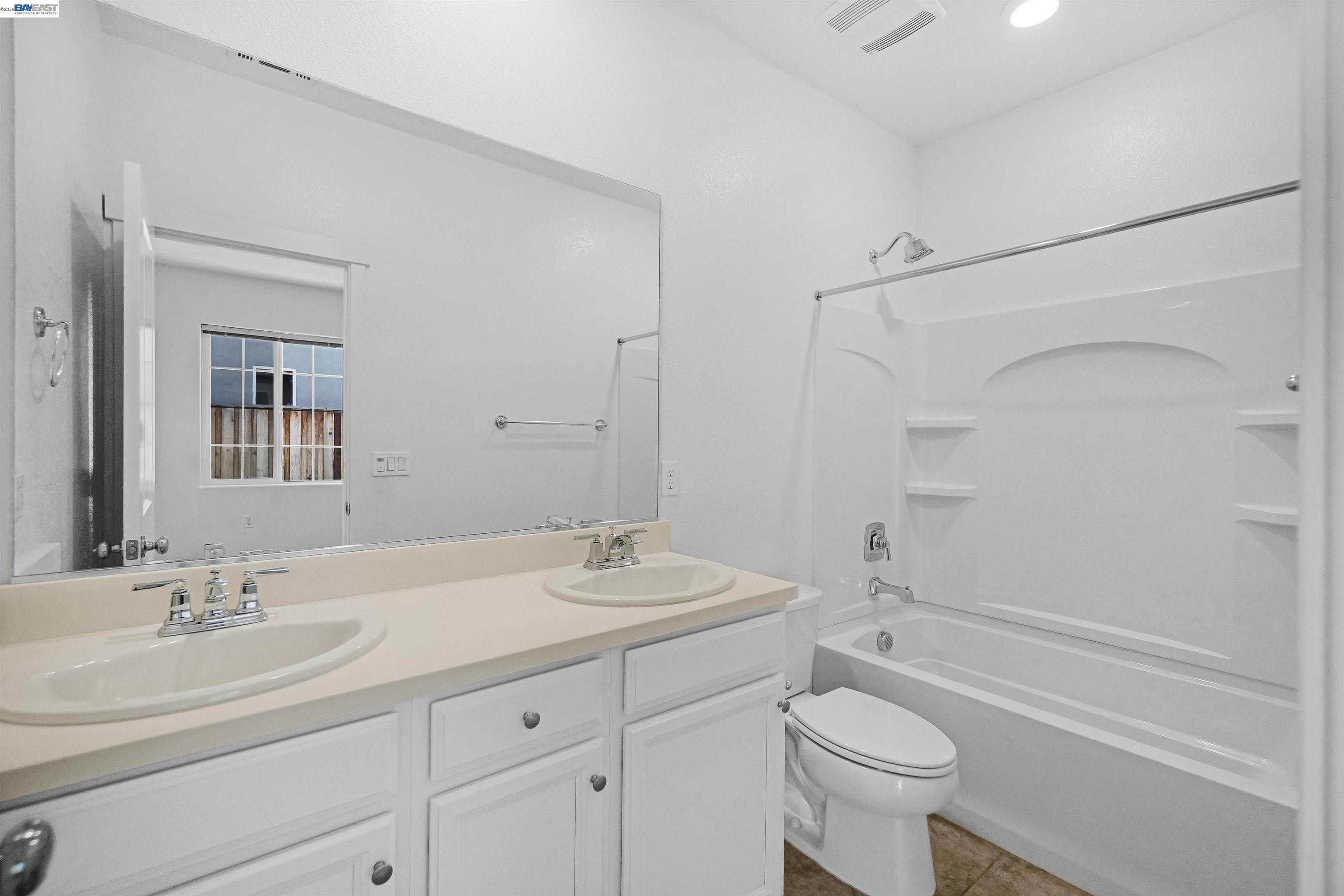 Detail Gallery Image 28 of 55 For 5323 Potter Valley Ln, Antioch,  CA 94531 - 4 Beds | 3 Baths