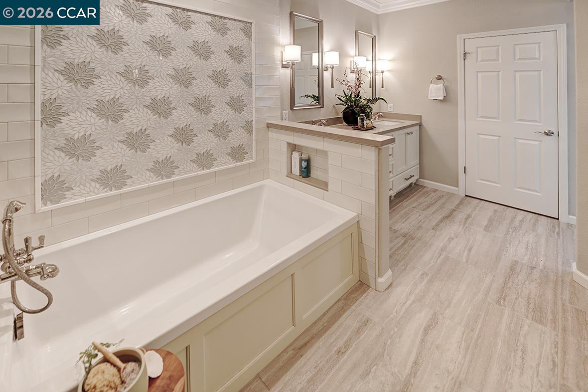 Photo #41: 41128135 Listing: Photo #41