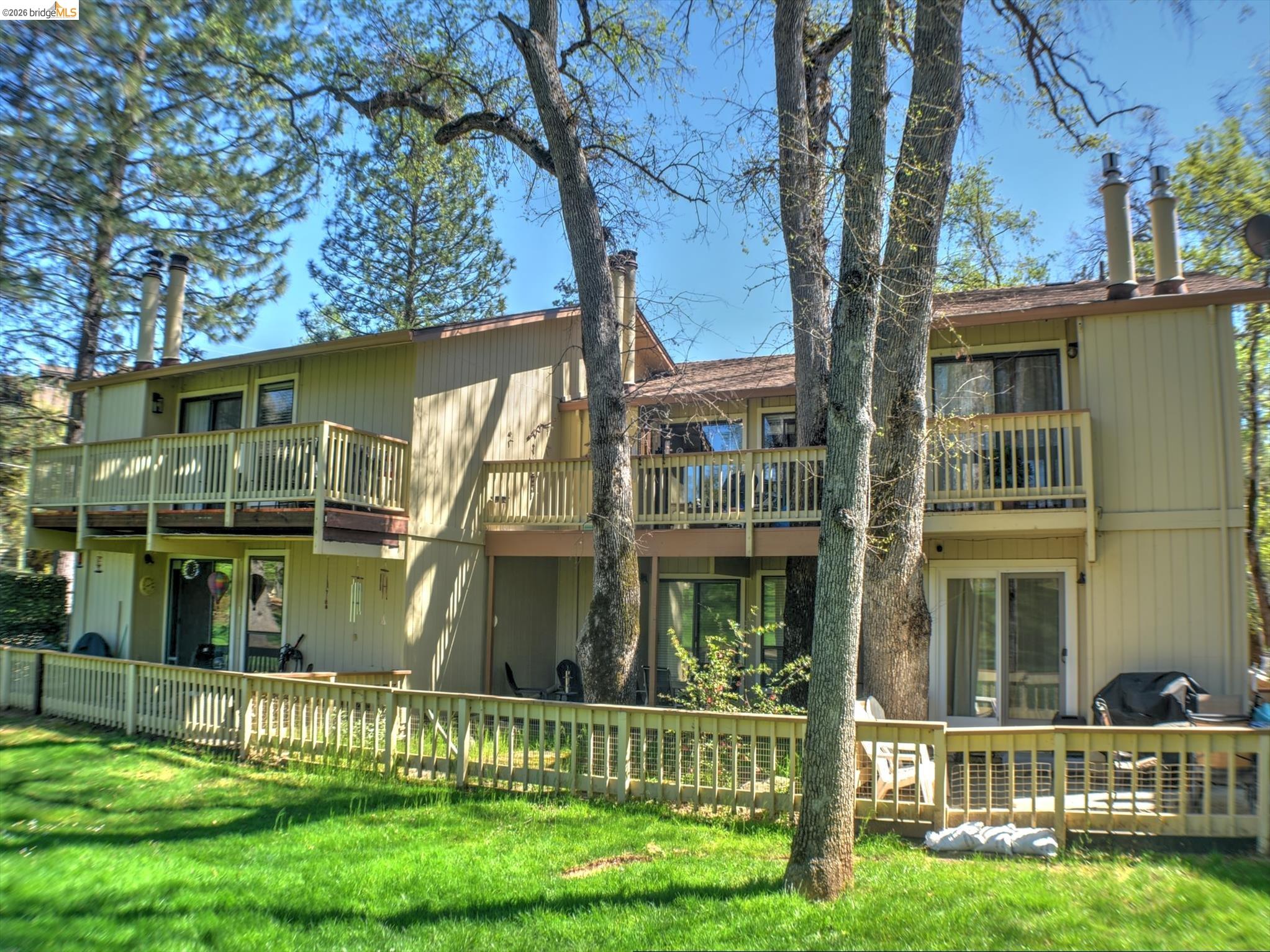 Detail Gallery Image 3 of 39 For 19166 Dyer Ct, Groveland,  CA 95321 - 2 Beds | 2 Baths