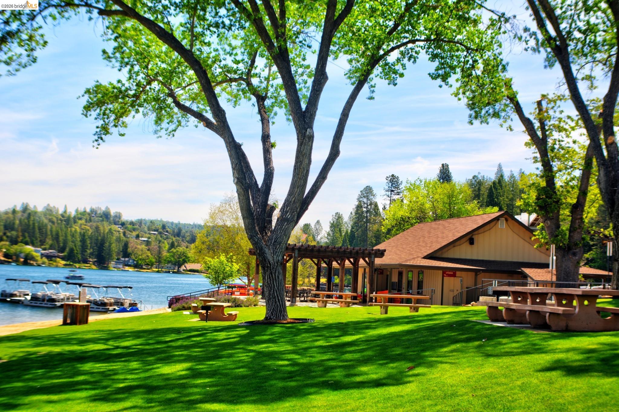 Detail Gallery Image 30 of 39 For 19166 Dyer Ct, Groveland,  CA 95321 - 2 Beds | 2 Baths