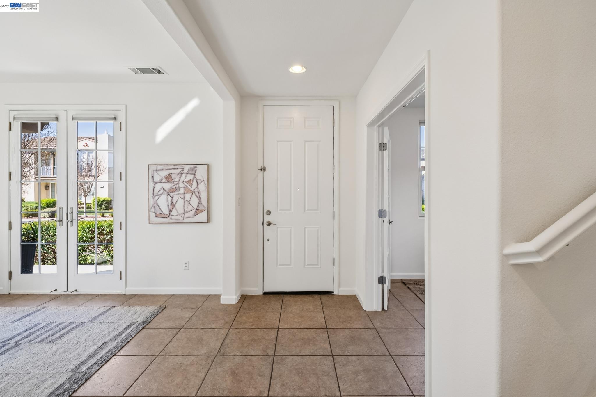 Detail Gallery Image 4 of 56 For 220 Hollister Avenue, Alameda,  CA 94501 - 3 Beds | 3 Baths