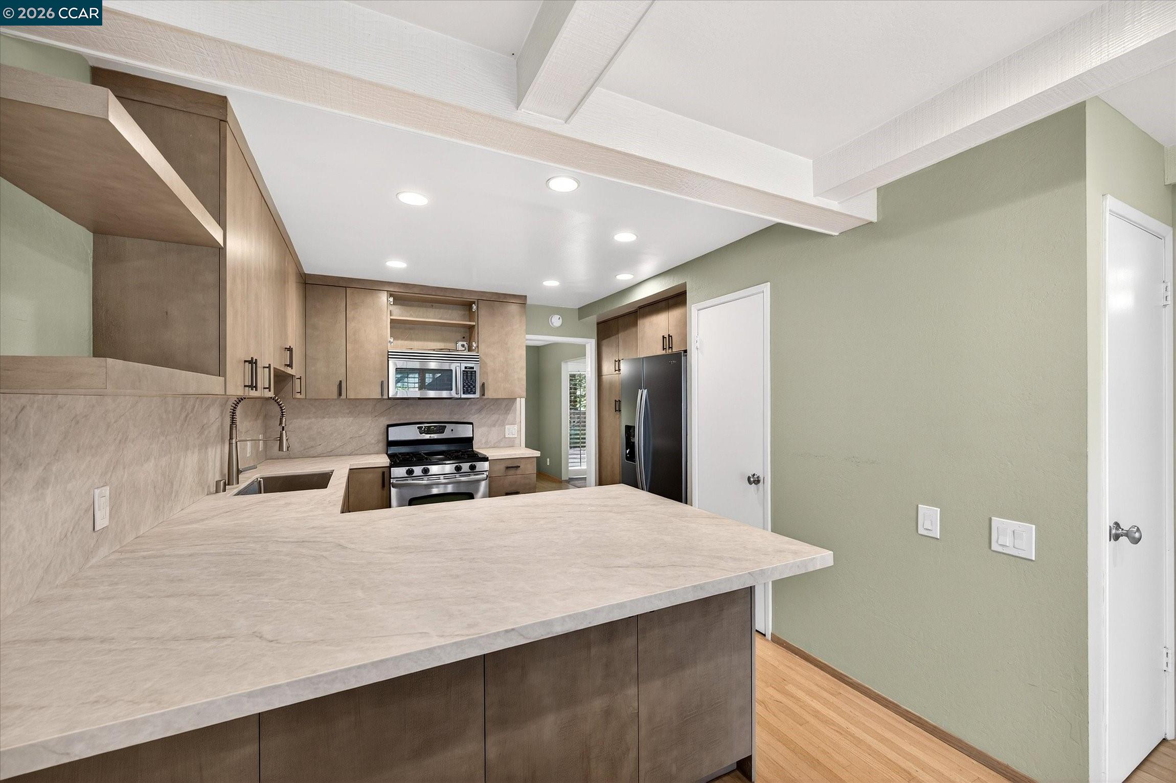 Detail Gallery Image 11 of 24 For 1736 Saint Andrews Dr, Moraga,  CA 94556 - 2 Beds | 2/1 Baths