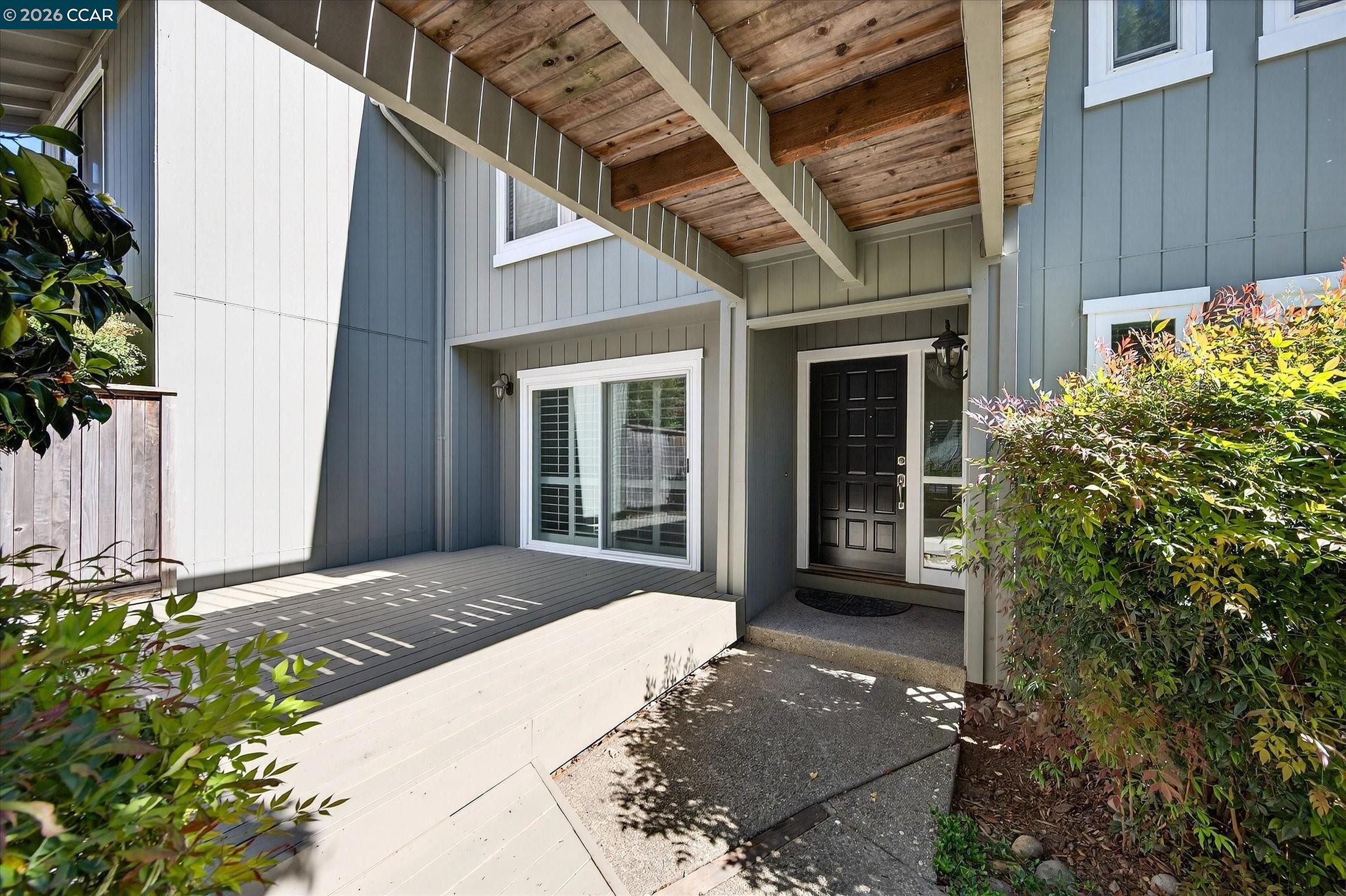 Detail Gallery Image 5 of 24 For 1736 Saint Andrews Dr, Moraga,  CA 94556 - 2 Beds | 2/1 Baths