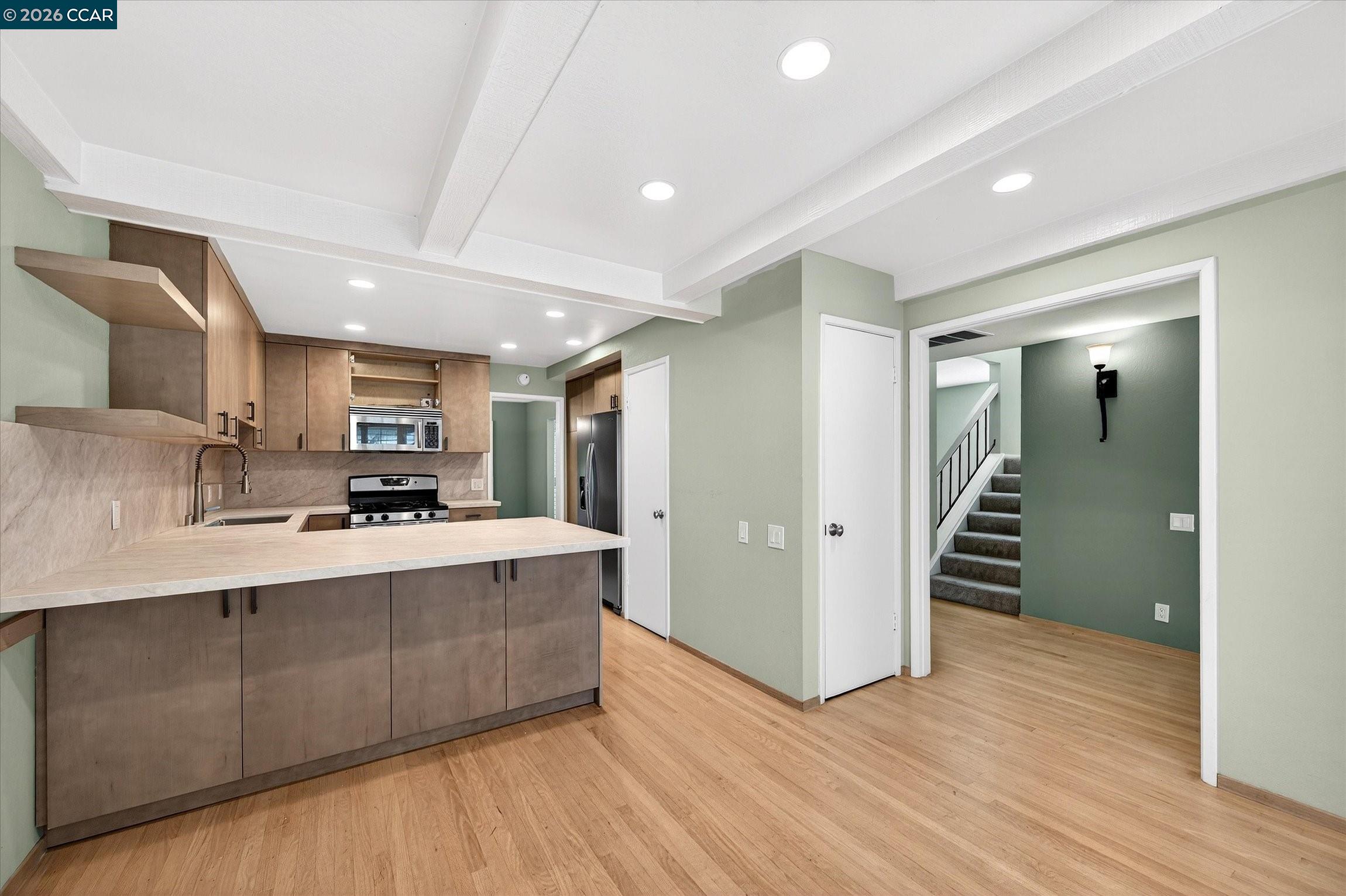 Detail Gallery Image 10 of 24 For 1736 Saint Andrews Dr, Moraga,  CA 94556 - 2 Beds | 2/1 Baths