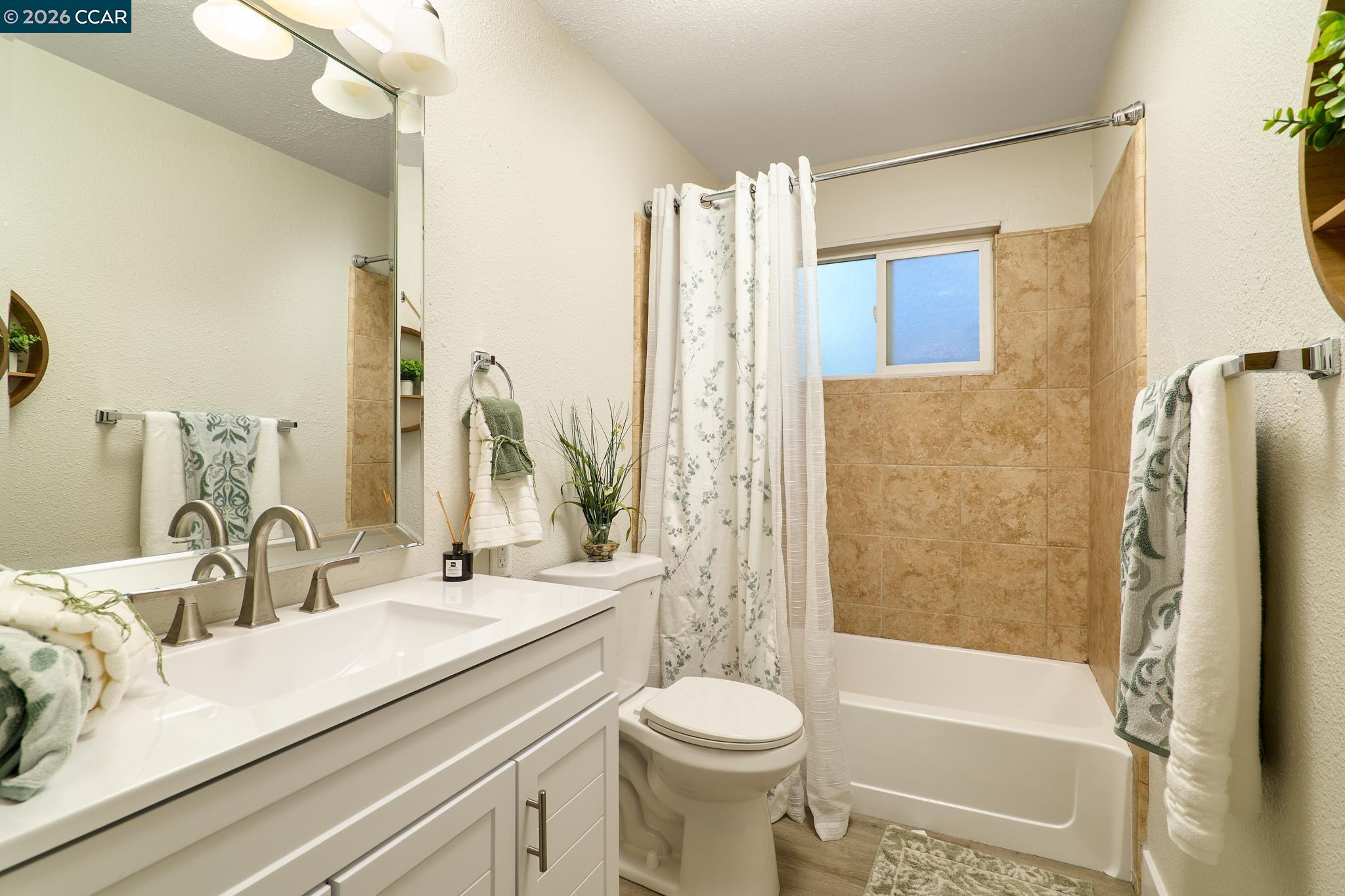 Detail Gallery Image 11 of 19 For 48 W Leland Rd, Pittsburg,  CA 94565 - 3 Beds | 1 Baths