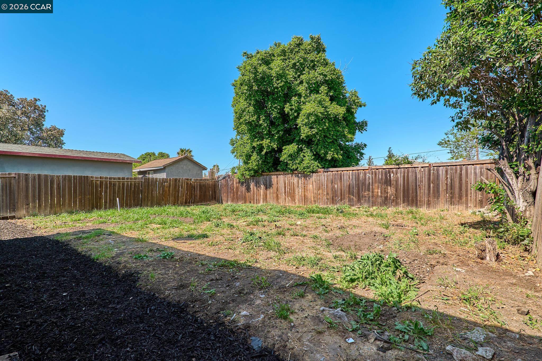 Detail Gallery Image 18 of 19 For 48 W Leland Rd, Pittsburg,  CA 94565 - 3 Beds | 1 Baths