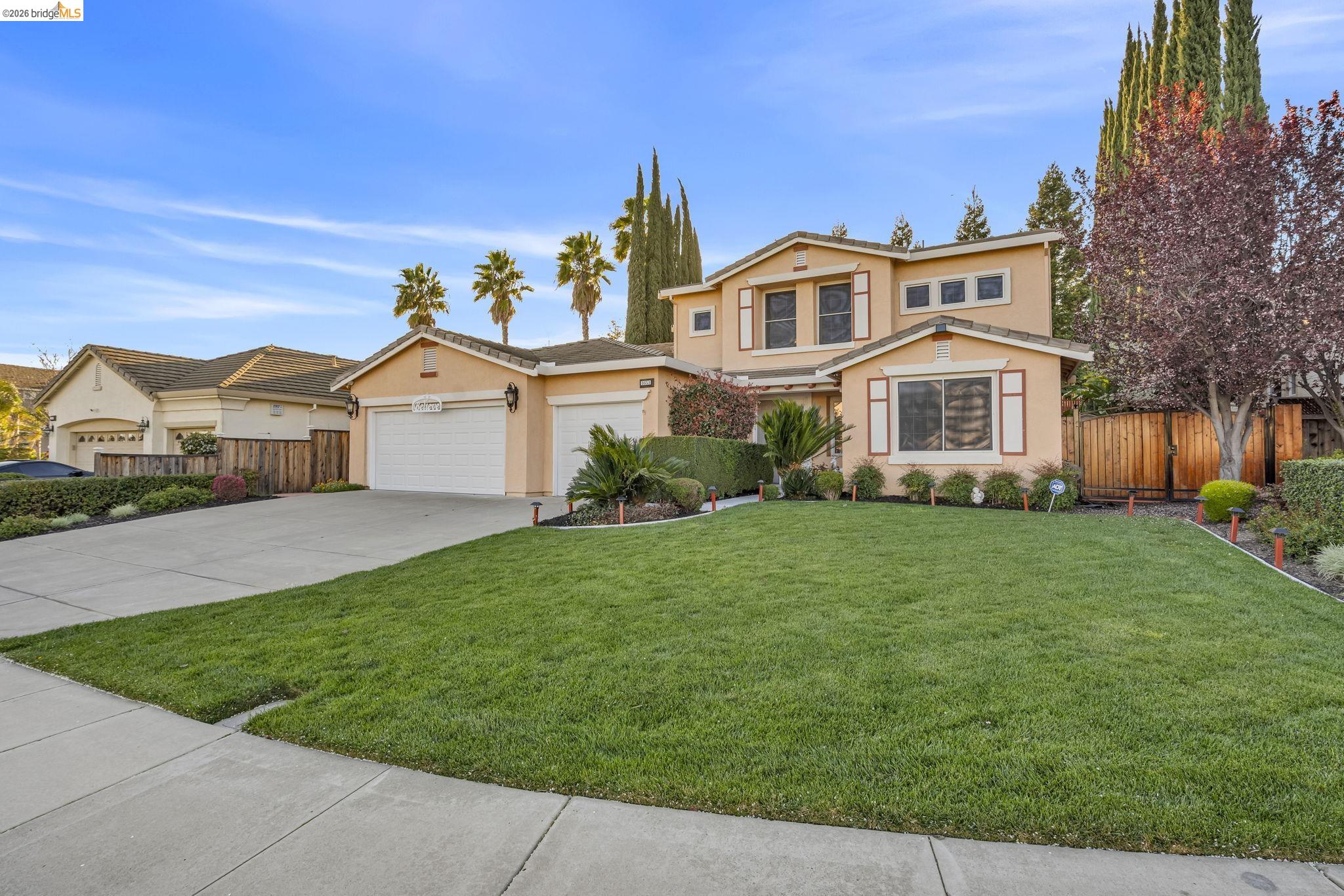 Detail Gallery Image 3 of 54 For 1653 Observation Ct, Antioch,  CA 94531 - 5 Beds | 3 Baths