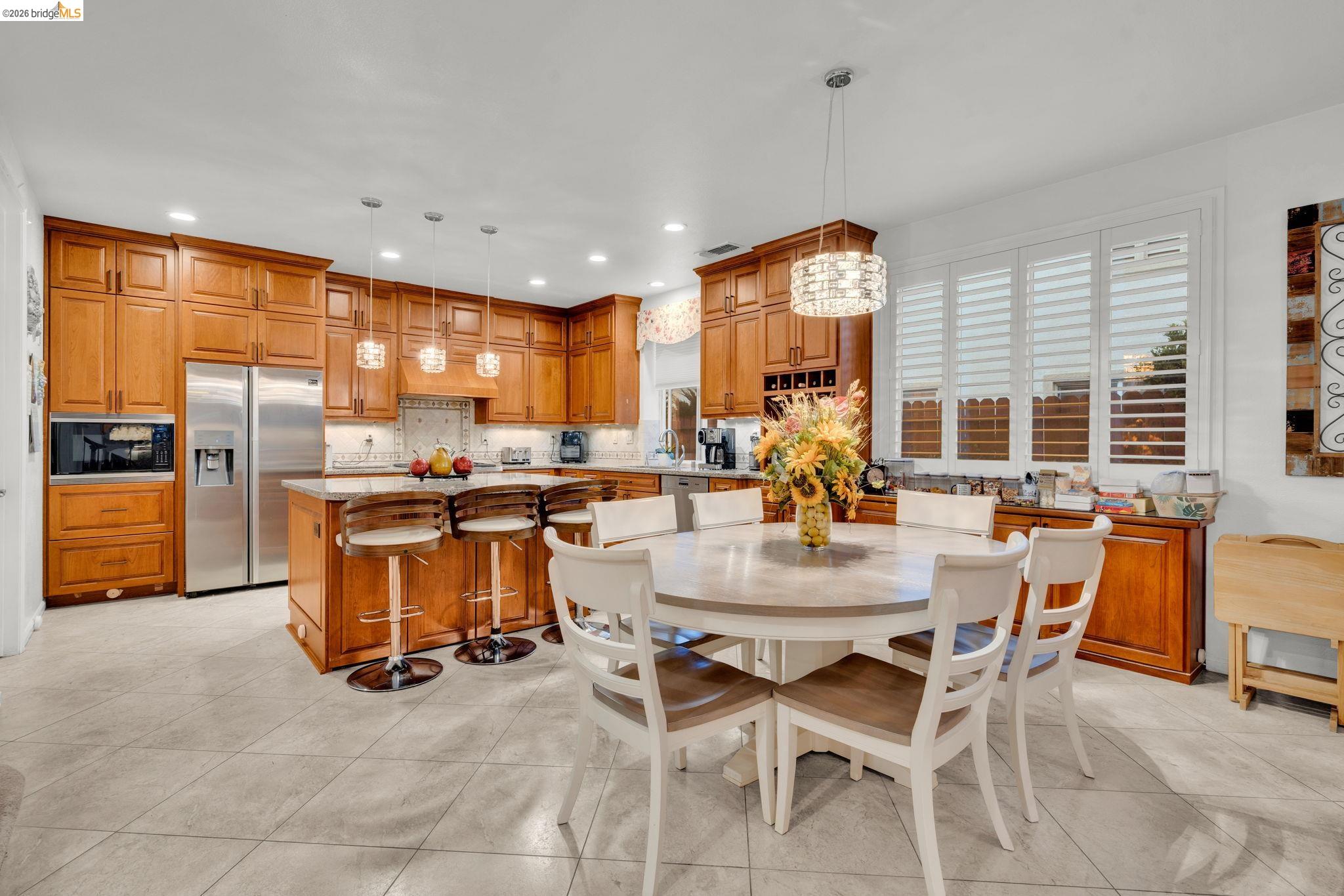 Detail Gallery Image 25 of 54 For 1653 Observation Ct, Antioch,  CA 94531 - 5 Beds | 3 Baths