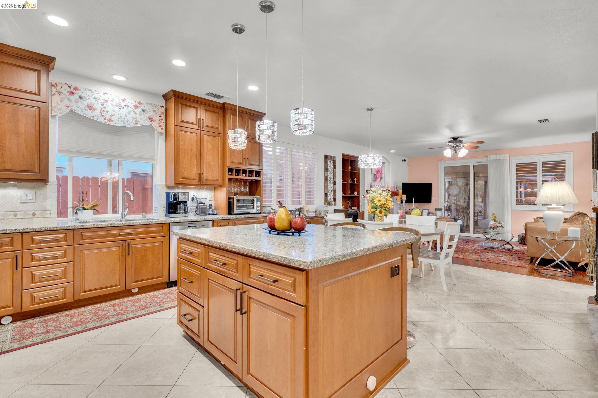 Detail Gallery Image 30 of 54 For 1653 Observation Ct, Antioch,  CA 94531 - 5 Beds | 3 Baths