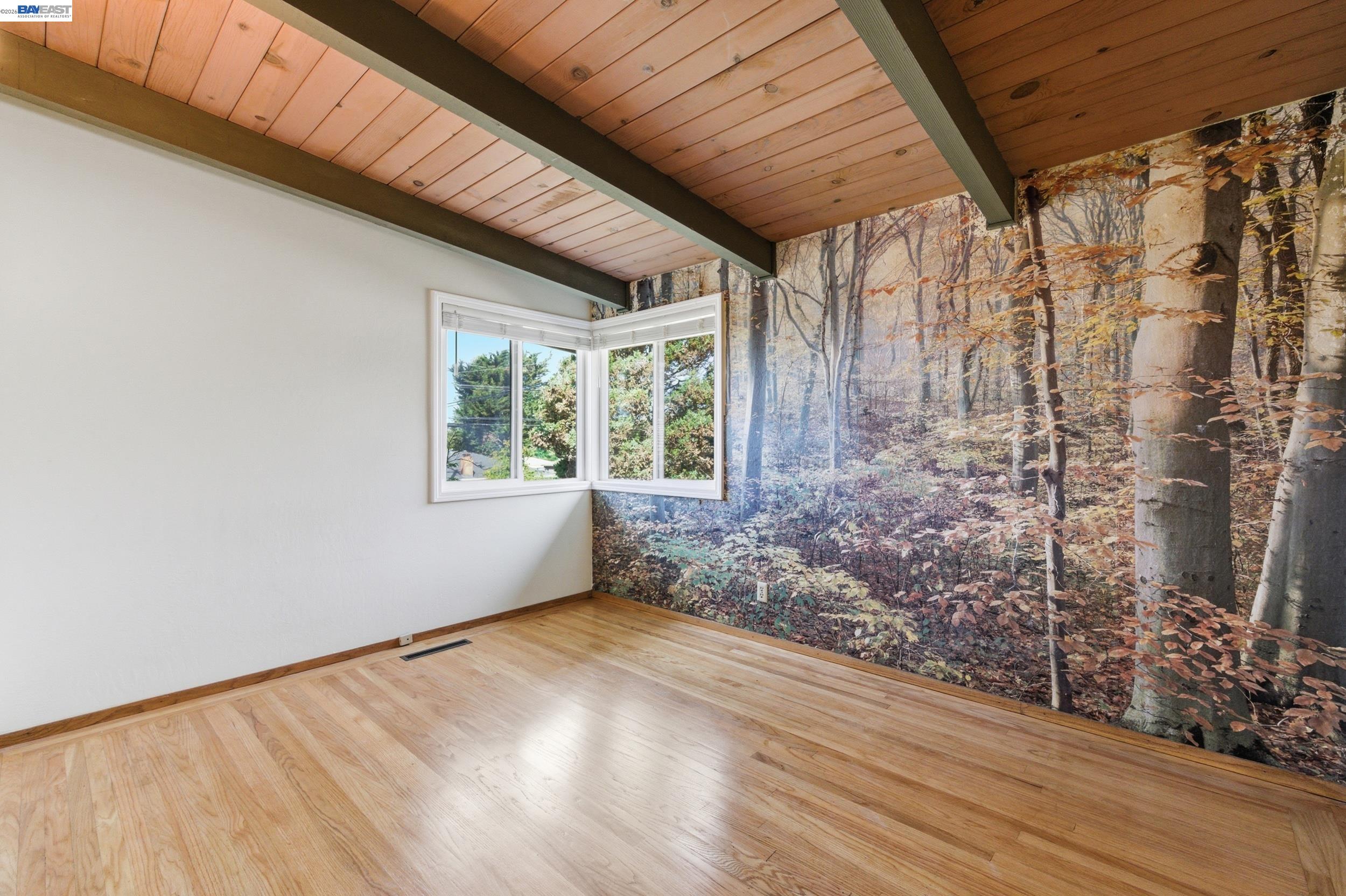 Detail Gallery Image 17 of 50 For 18602 Center St, Castro Valley,  CA 94546 - 3 Beds | 2 Baths