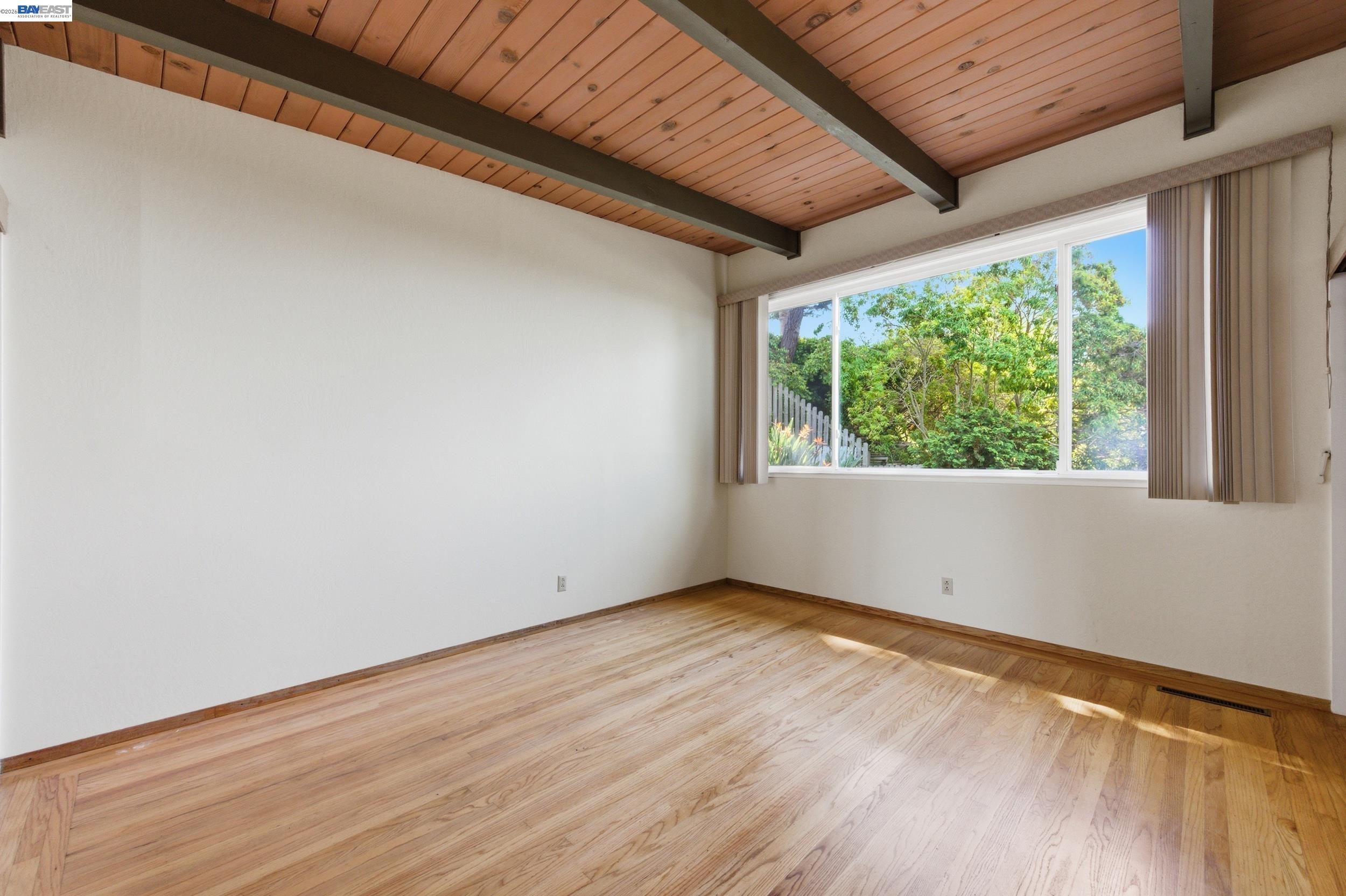 Detail Gallery Image 21 of 50 For 18602 Center St, Castro Valley,  CA 94546 - 3 Beds | 2 Baths